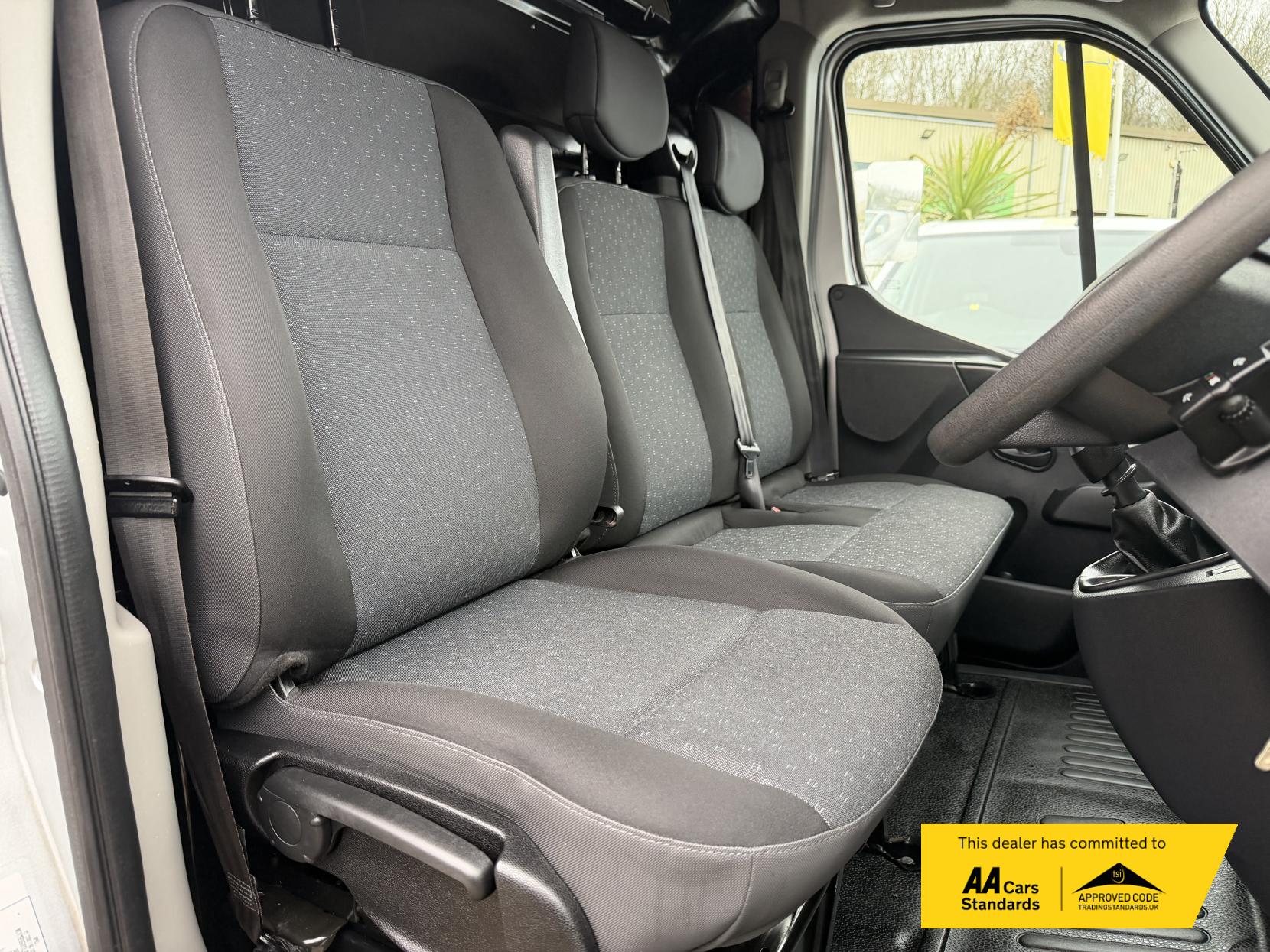 Vauxhall Movano 2.3 CDTi 3500 BiTurbo Edition Panel Van 5dr Diesel Manual FWD L3 H2 Euro 6 (135 ps)