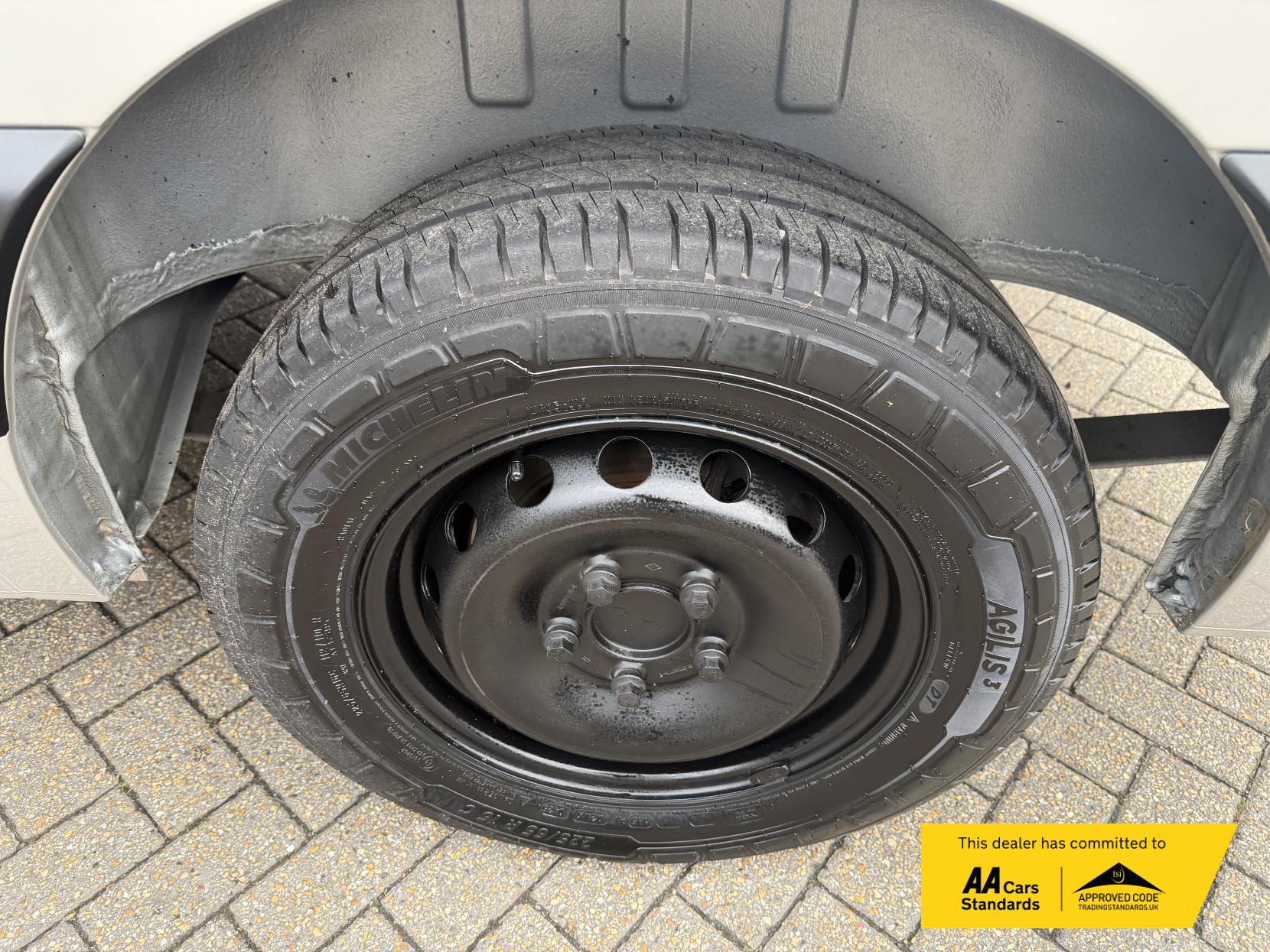 Vauxhall Movano 2.3 CDTi 3500 BiTurbo Edition Panel Van 5dr Diesel Manual FWD L3 H2 Euro 6 (135 ps)