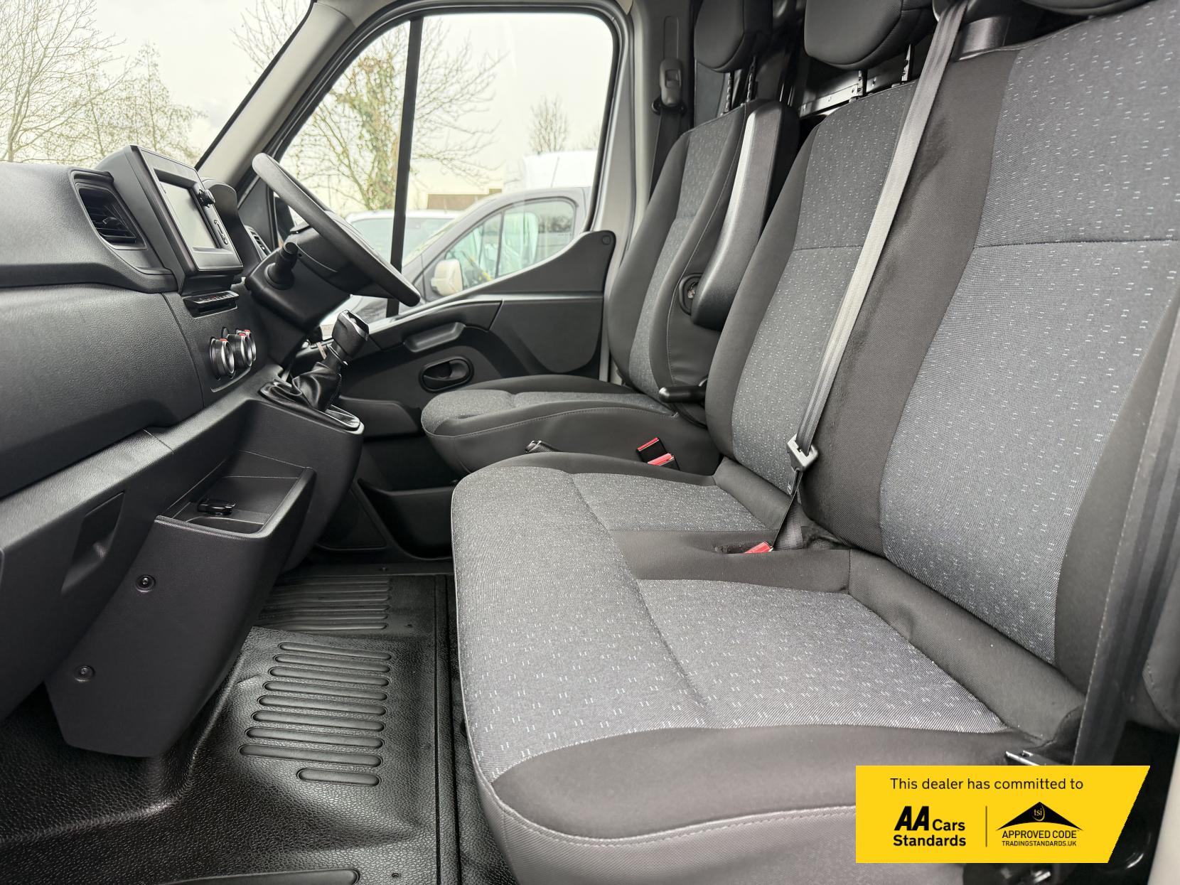 Vauxhall Movano 2.3 CDTi 3500 BiTurbo Edition Panel Van 5dr Diesel Manual FWD L3 H2 Euro 6 (135 ps)