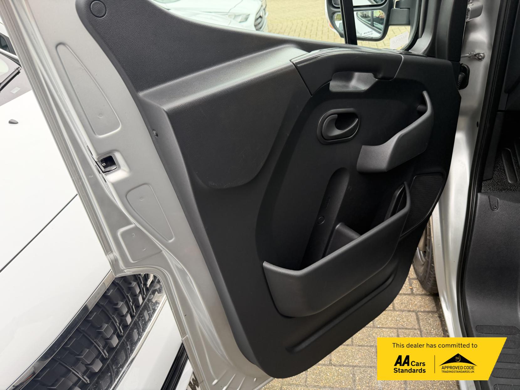 Vauxhall Movano 2.3 CDTi 3500 BiTurbo Edition Panel Van 5dr Diesel Manual FWD L3 H2 Euro 6 (135 ps)