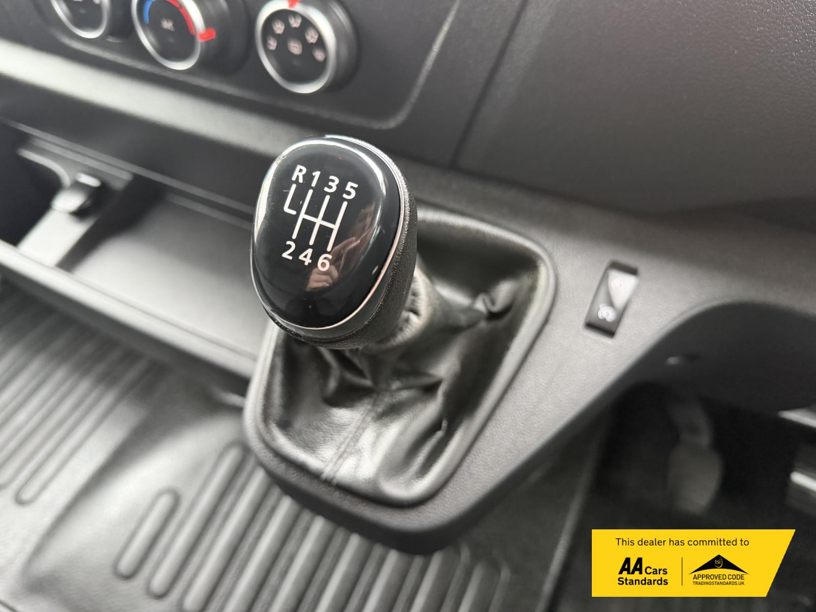 Vauxhall Movano 2.3 CDTi 3500 BiTurbo Edition Panel Van 5dr Diesel Manual FWD L3 H2 Euro 6 (135 ps)