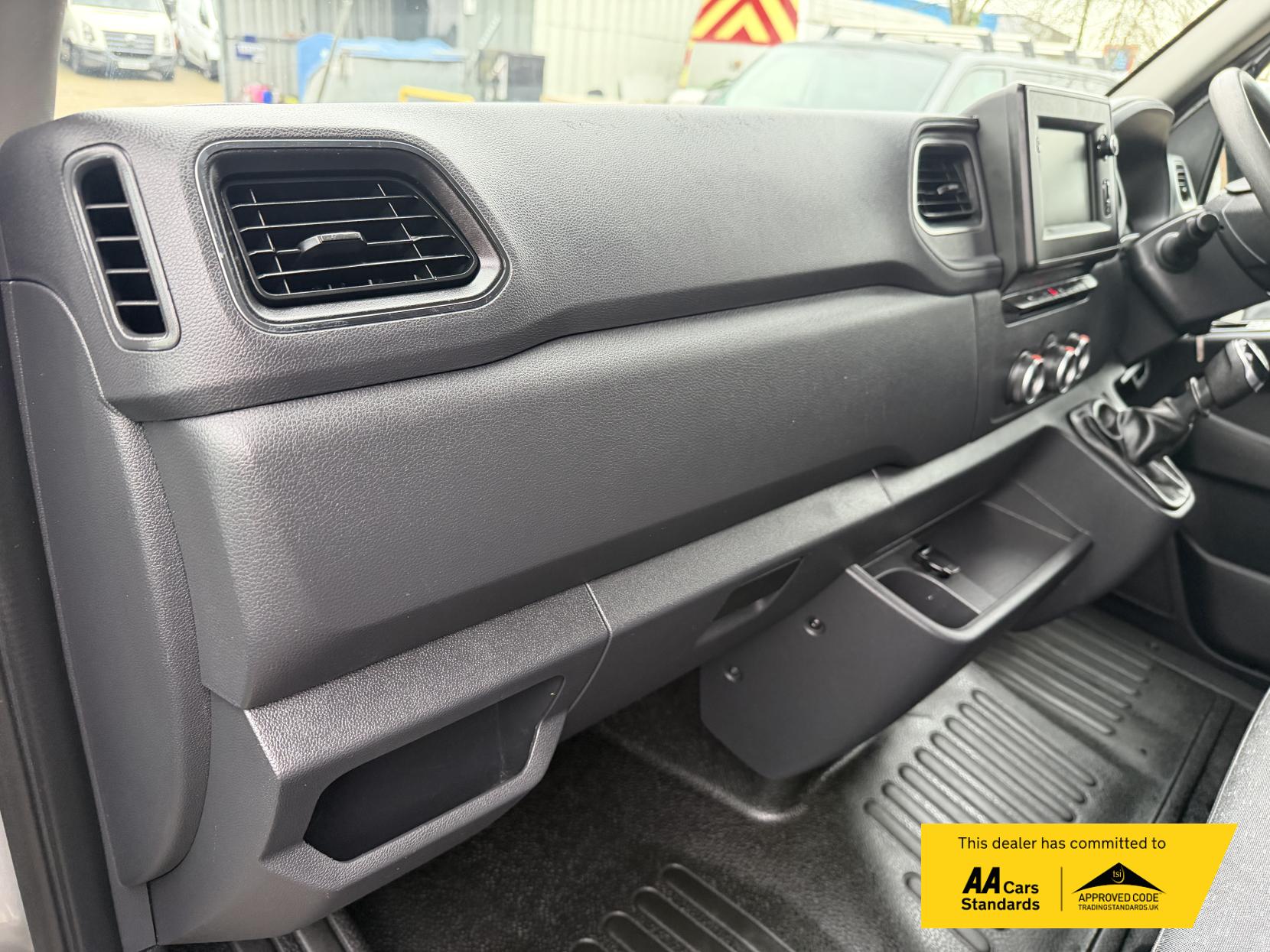 Vauxhall Movano 2.3 CDTi 3500 BiTurbo Edition Panel Van 5dr Diesel Manual FWD L3 H2 Euro 6 (135 ps)