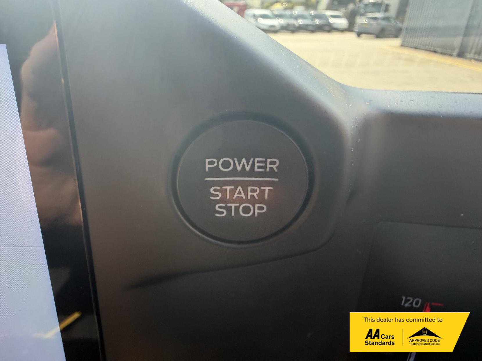 2024 Ford Transit Custom 2.0 300 EcoBlue Trend Panel Van 5dr Diesel Auto L1 H1 Euro 6 (s/s) (136 ps) - Thumbnail 23