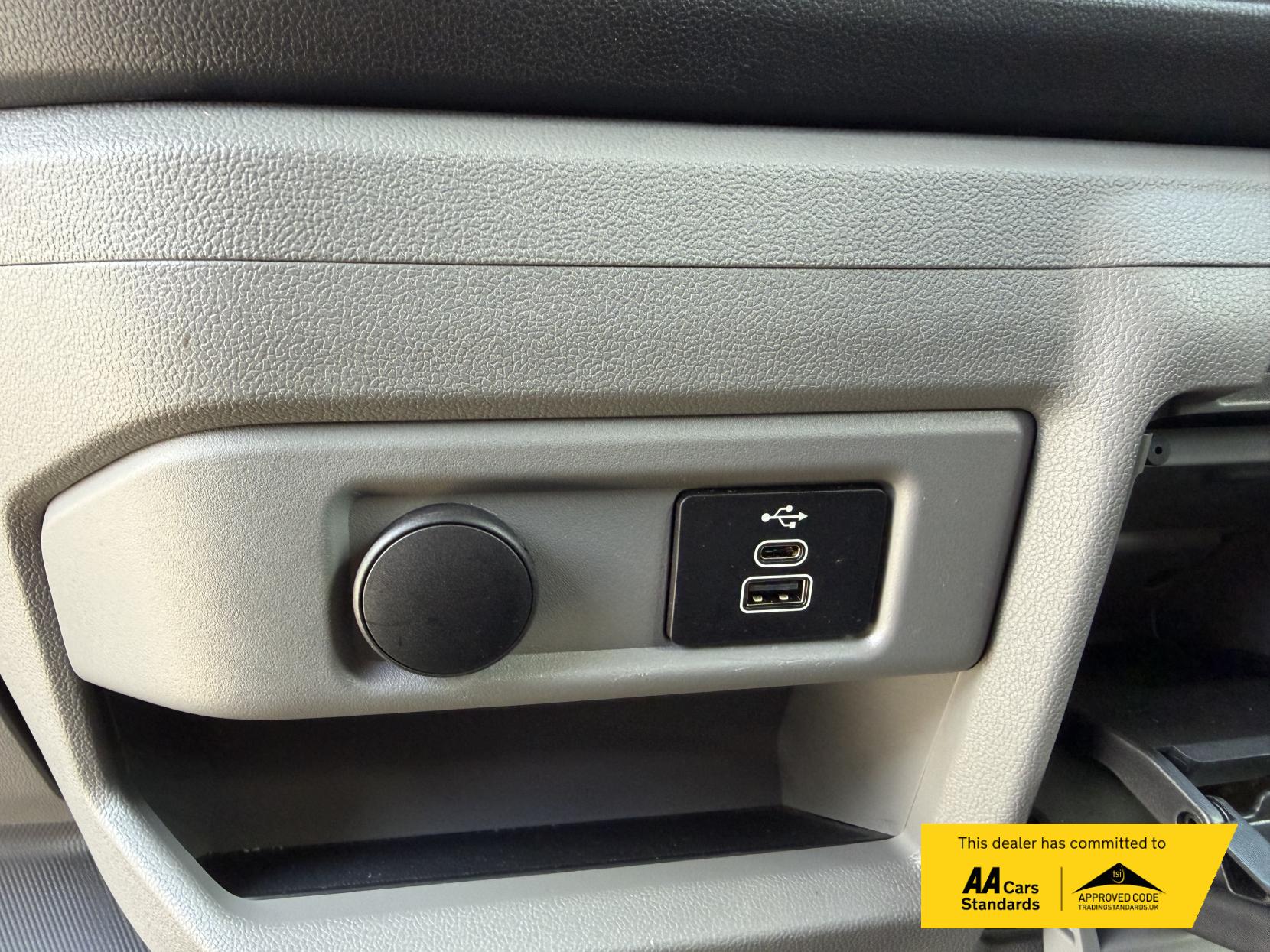 2024 Ford Transit Custom 2.0 300 EcoBlue Trend Panel Van 5dr Diesel Auto L1 H1 Euro 6 (s/s) (136 ps) - Thumbnail 28