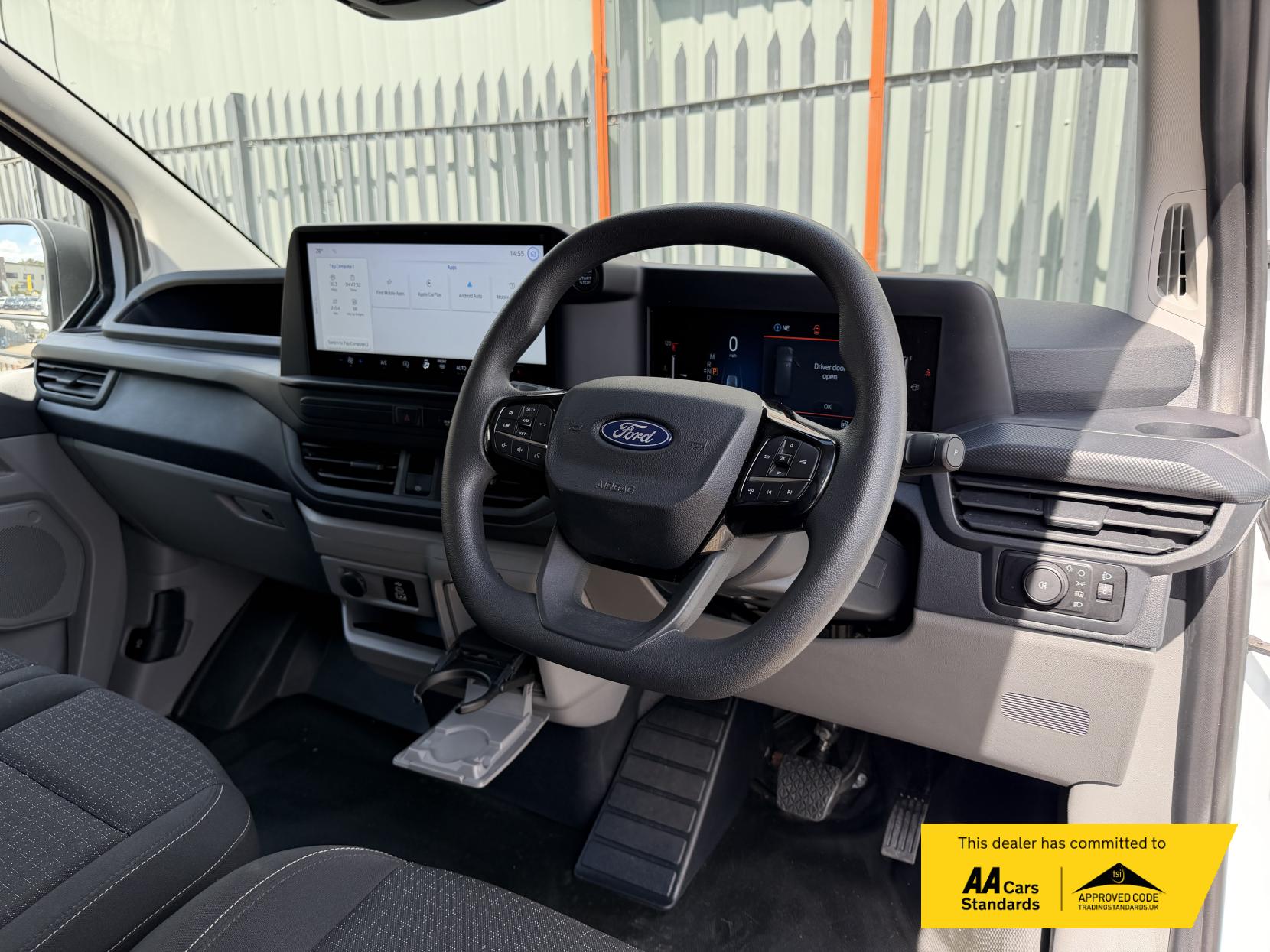 2024 Ford Transit Custom 2.0 300 EcoBlue Trend Panel Van 5dr Diesel Auto L1 H1 Euro 6 (s/s) (136 ps) - Thumbnail 9