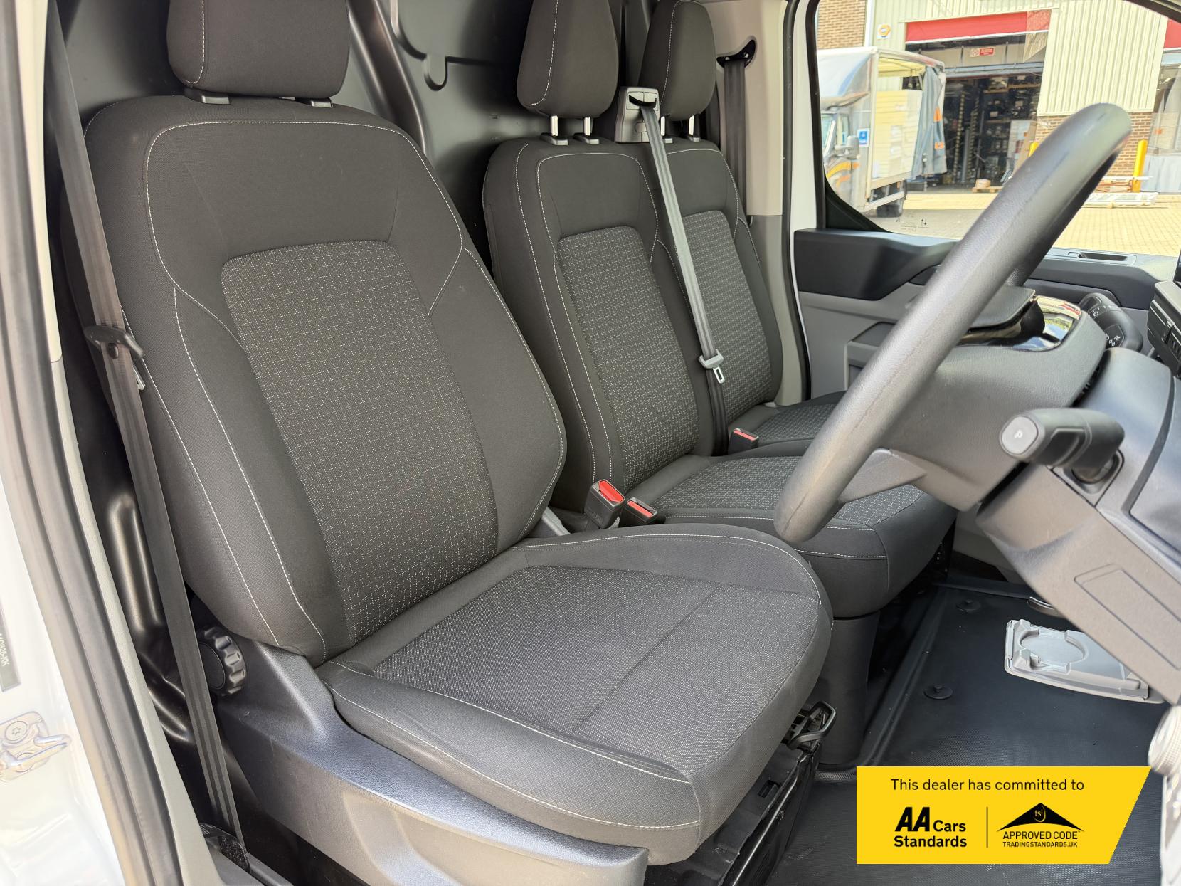2024 Ford Transit Custom 2.0 300 EcoBlue Trend Panel Van 5dr Diesel Auto L1 H1 Euro 6 (s/s) (136 ps) - Thumbnail 18
