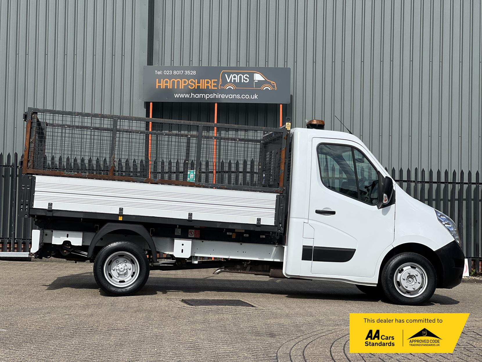 Renault Master 2.3 dCi 35 Business Tipper 2dr Diesel Manual RWD MWB Euro 5 (TRW) (125 ps)