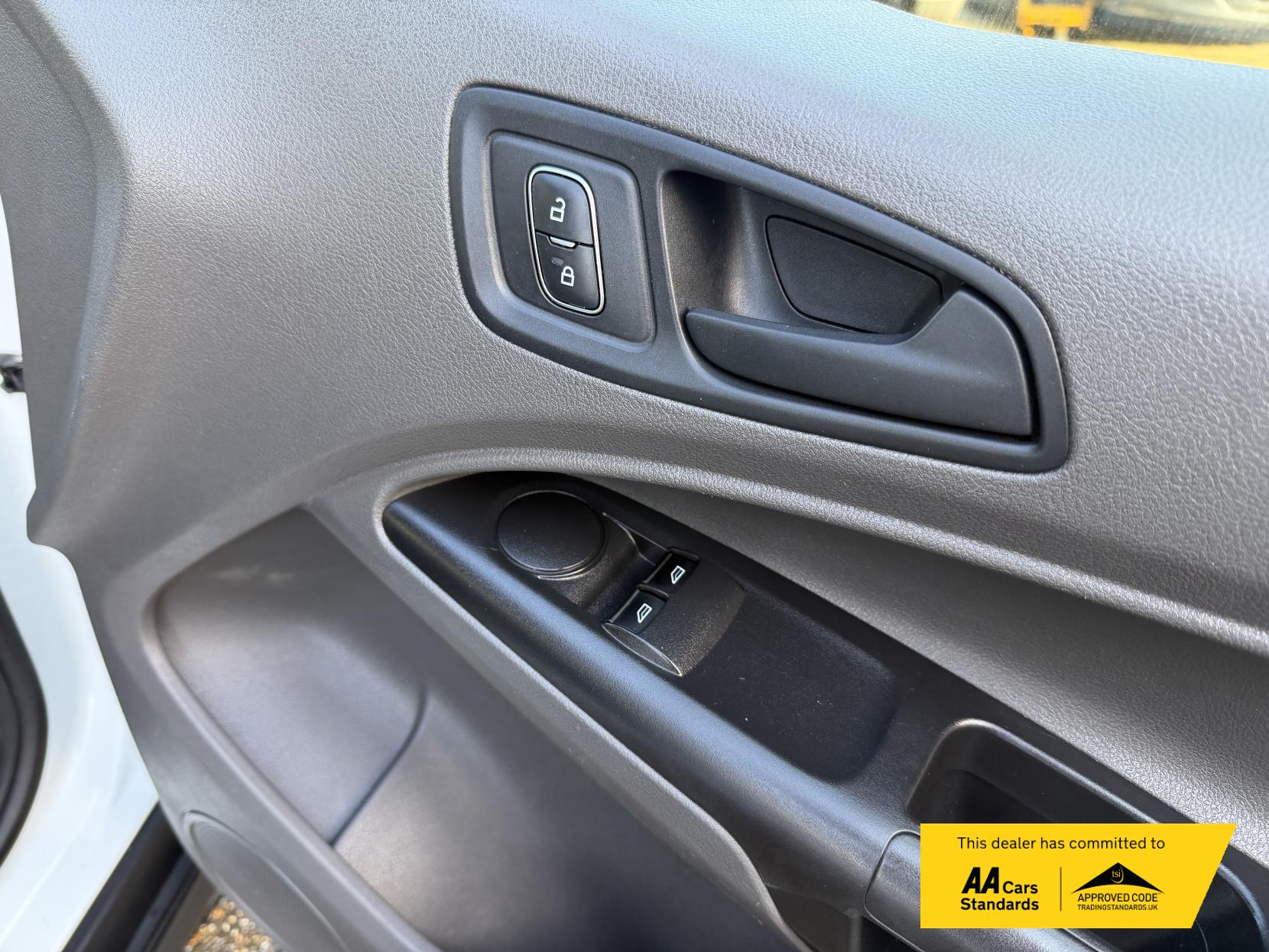 Ford Transit Connect 1.5 230 EcoBlue Leader Crew Van Double Cab 6dr Diesel Manual L2 Euro 6 (s/s) (100 ps)