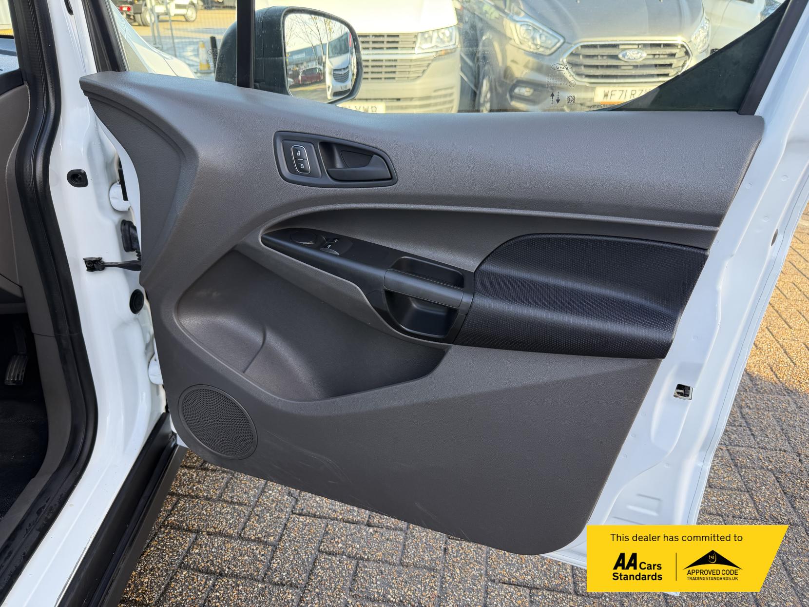 Ford Transit Connect 1.5 230 EcoBlue Leader Crew Van Double Cab 6dr Diesel Manual L2 Euro 6 (s/s) (100 ps)