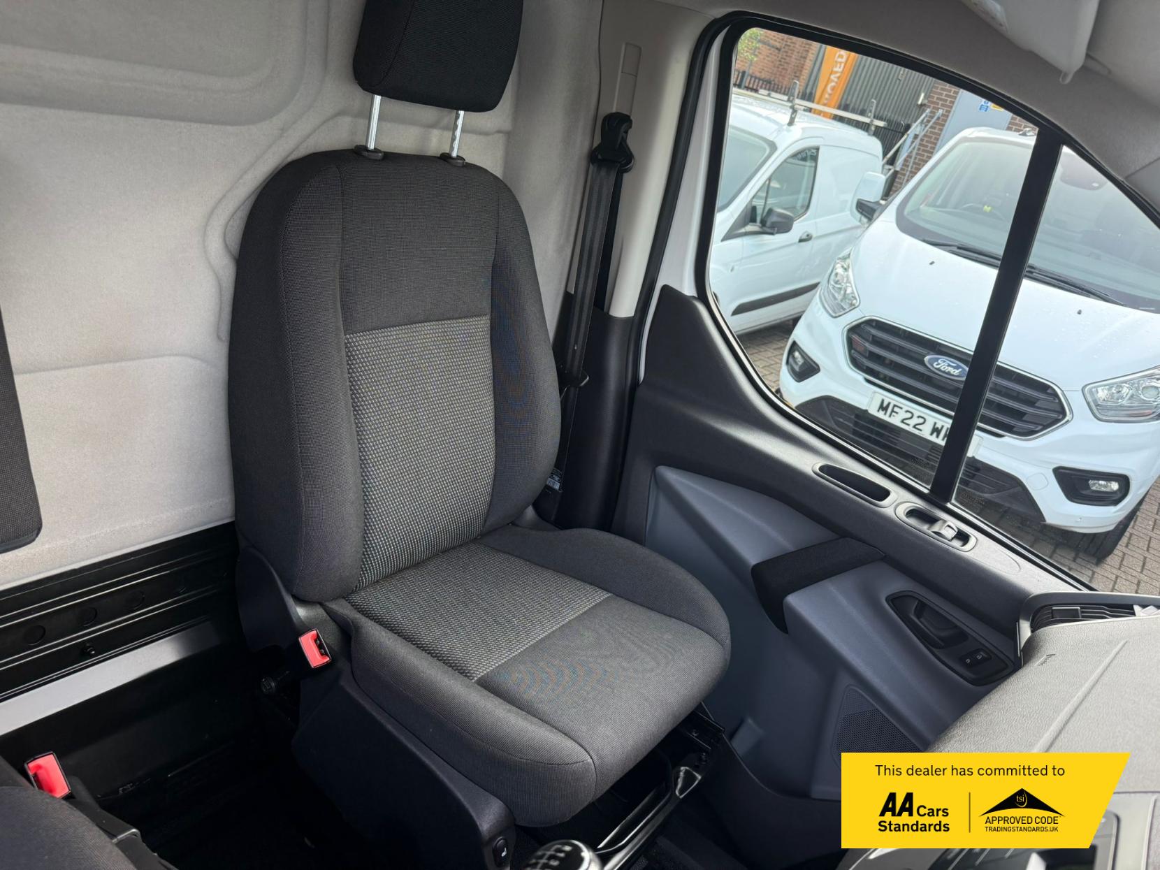 Ford Transit Custom 2.0 TDCi 310 Panel Van 5dr Diesel Manual L1 H1 (163 g/km, 104 bhp)