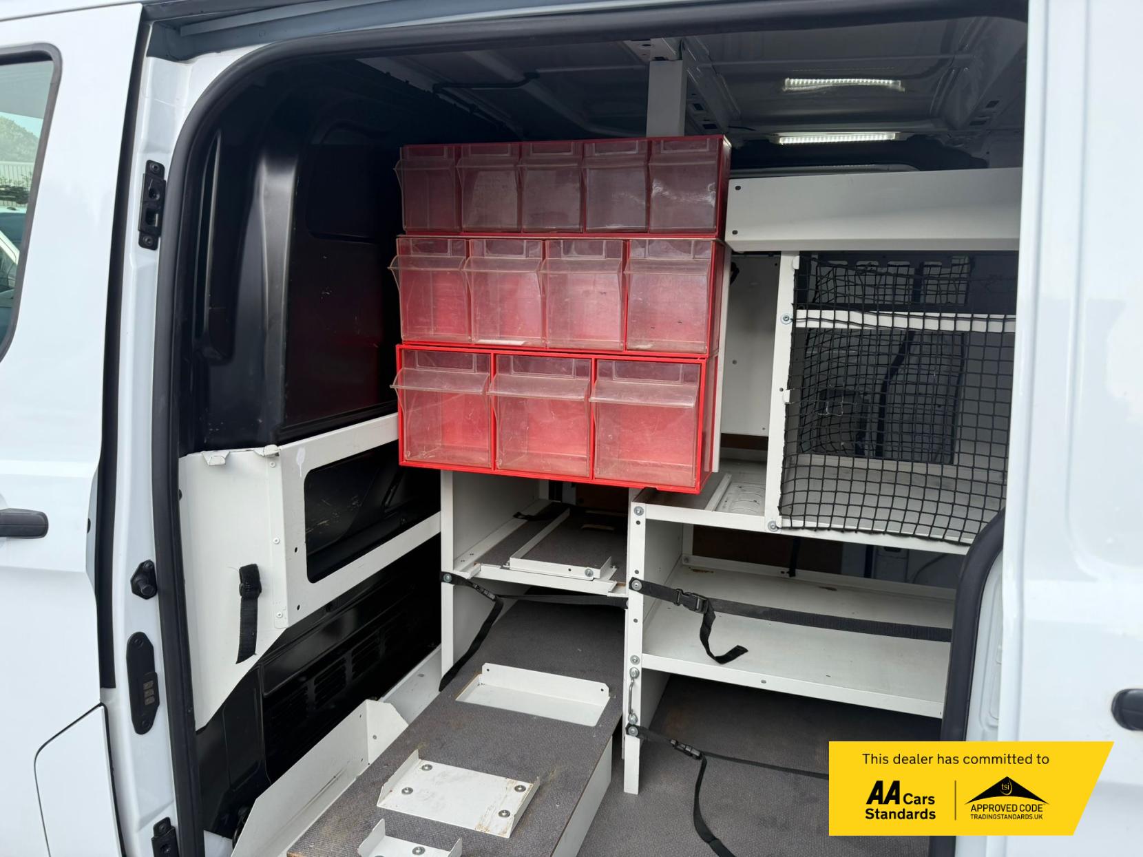 Ford Transit Custom 2.0 TDCi 310 Panel Van 5dr Diesel Manual L1 H1 (163 g/km, 104 bhp)