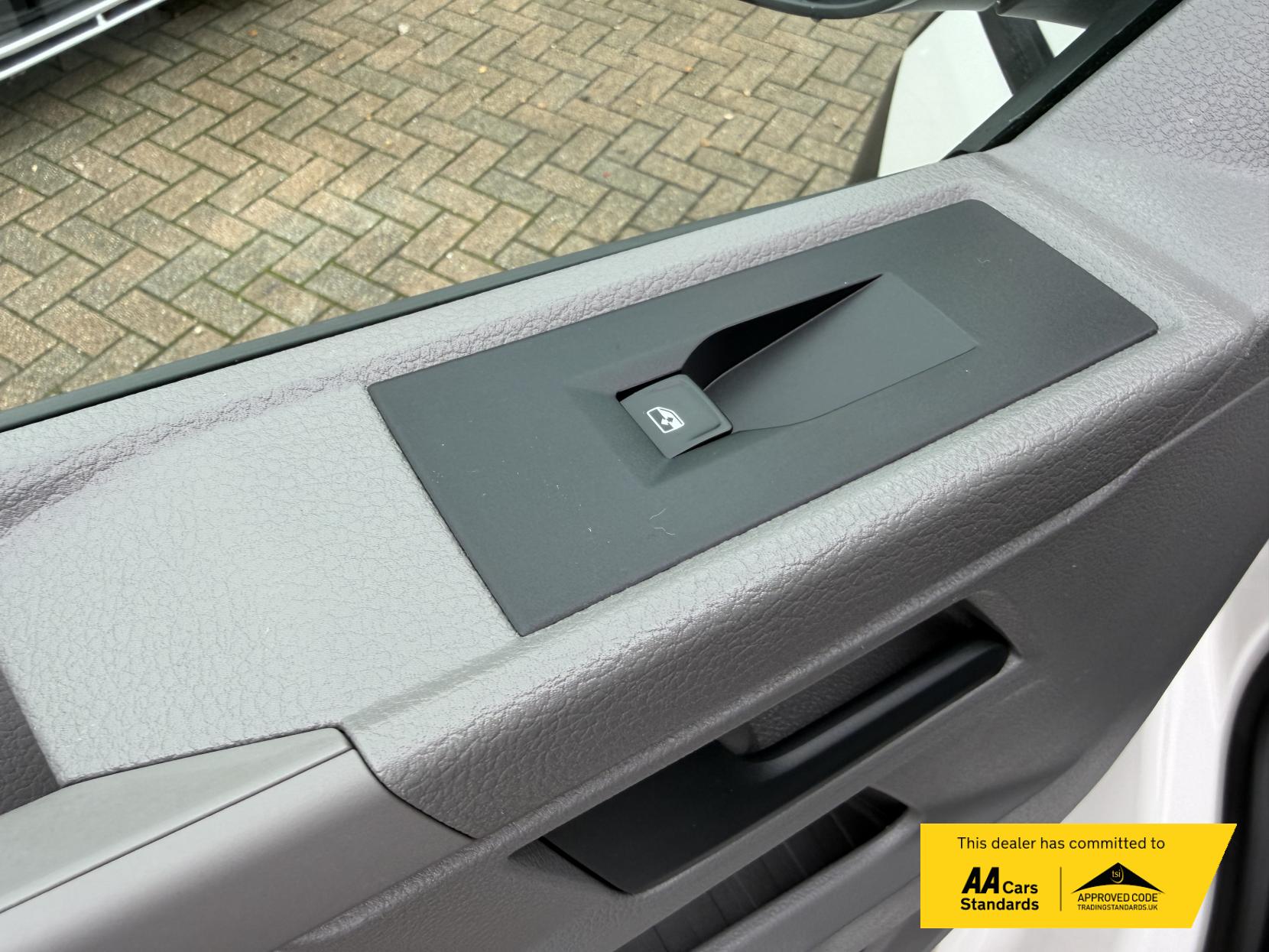 Volkswagen Transporter 2.0 TDI T28 Startline Panel Van 5dr Diesel Manual FWD SWB Euro 6 (s/s) (90 ps)