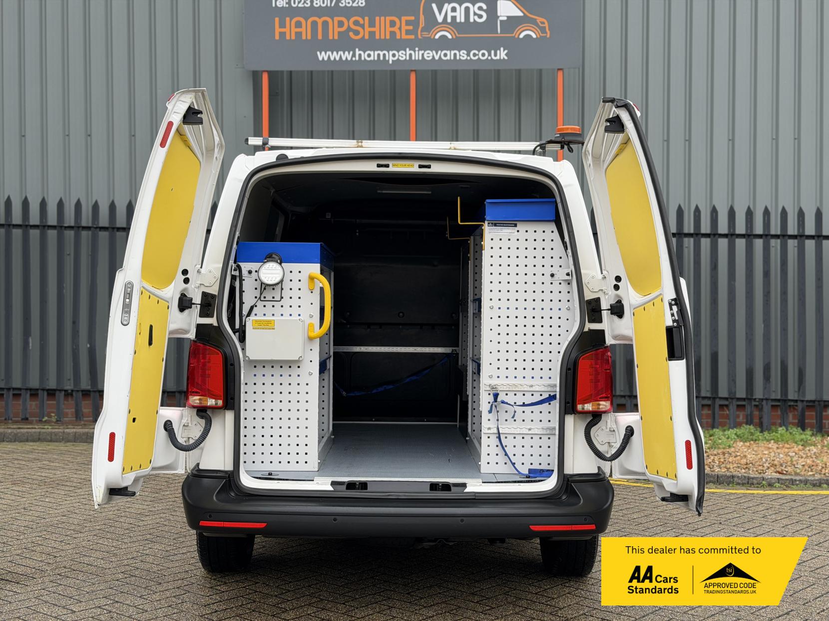 Volkswagen Transporter 2.0 TDI T28 Startline Panel Van 5dr Diesel Manual FWD SWB Euro 6 (s/s) (90 ps)