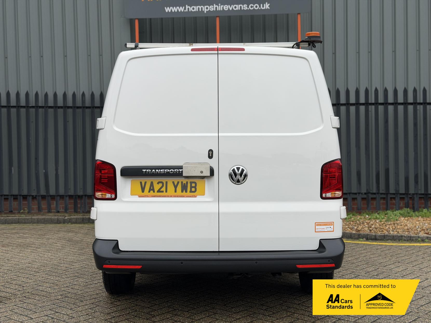 Volkswagen Transporter 2.0 TDI T28 Startline Panel Van 5dr Diesel Manual FWD SWB Euro 6 (s/s) (90 ps)