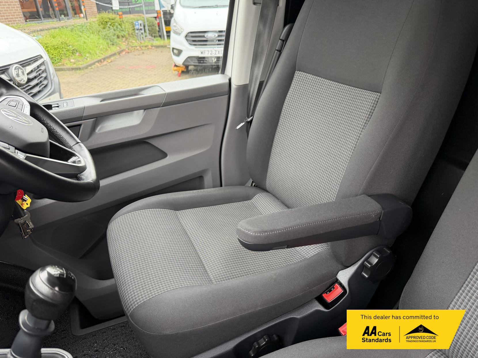 Volkswagen Transporter 2.0 TDI T28 Startline Panel Van 5dr Diesel Manual FWD SWB Euro 6 (s/s) (90 ps)