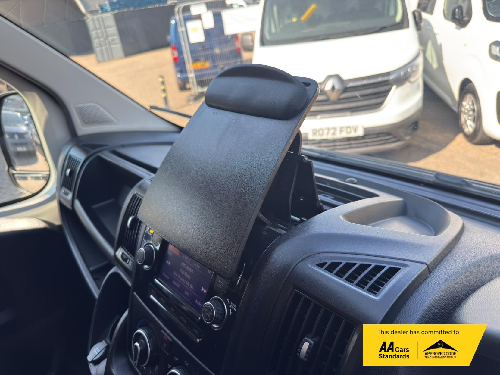 2021 Citroen Relay - Thumbnail 30