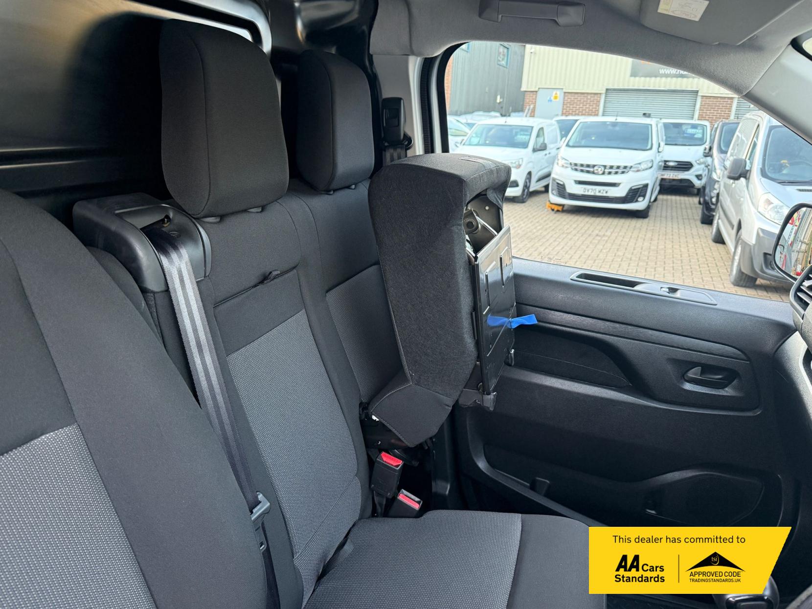 Vauxhall Vivaro 1.5 Turbo D 2900 Pro Panel Van 6dr Diesel Manual L2 H1 Euro 6 (s/s) (100 ps)