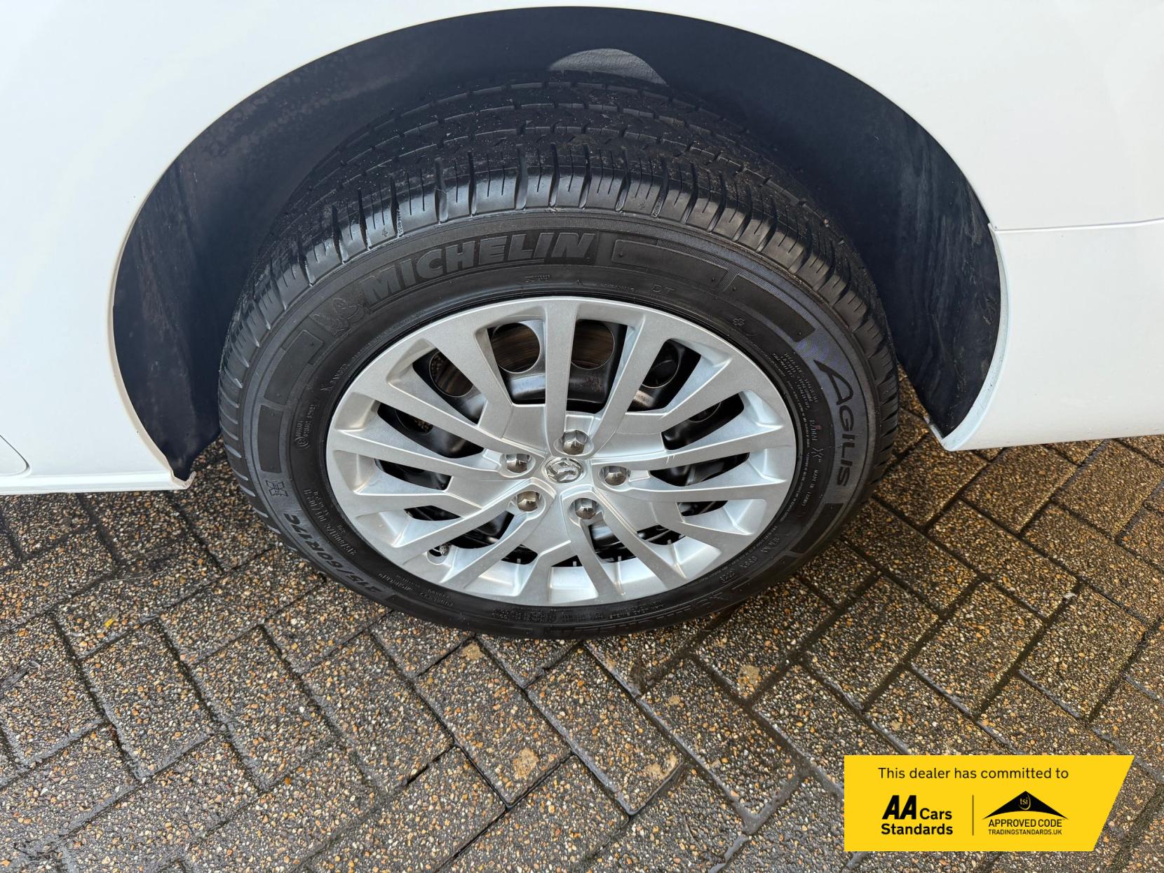 Vauxhall Vivaro 1.5 Turbo D 2900 Pro Panel Van 6dr Diesel Manual L2 H1 Euro 6 (s/s) (100 ps)