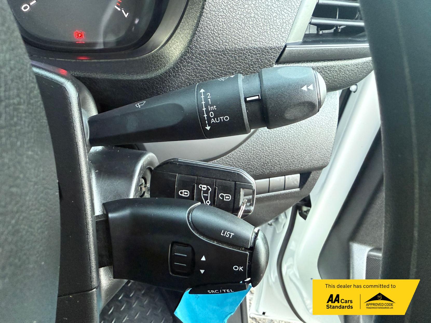 Vauxhall Vivaro 1.5 Turbo D 2900 Pro Panel Van 6dr Diesel Manual L2 H1 Euro 6 (s/s) (100 ps)