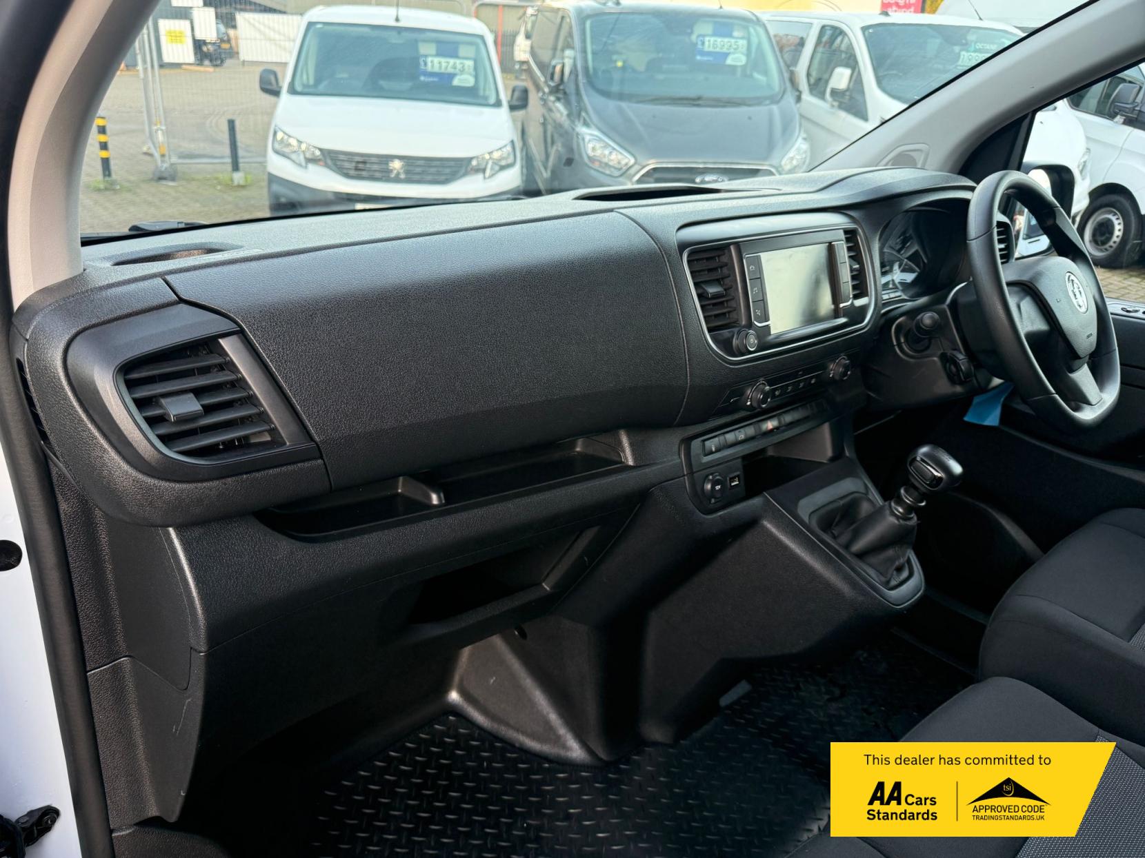 Vauxhall Vivaro 1.5 Turbo D 2900 Pro Panel Van 6dr Diesel Manual L2 H1 Euro 6 (s/s) (100 ps)