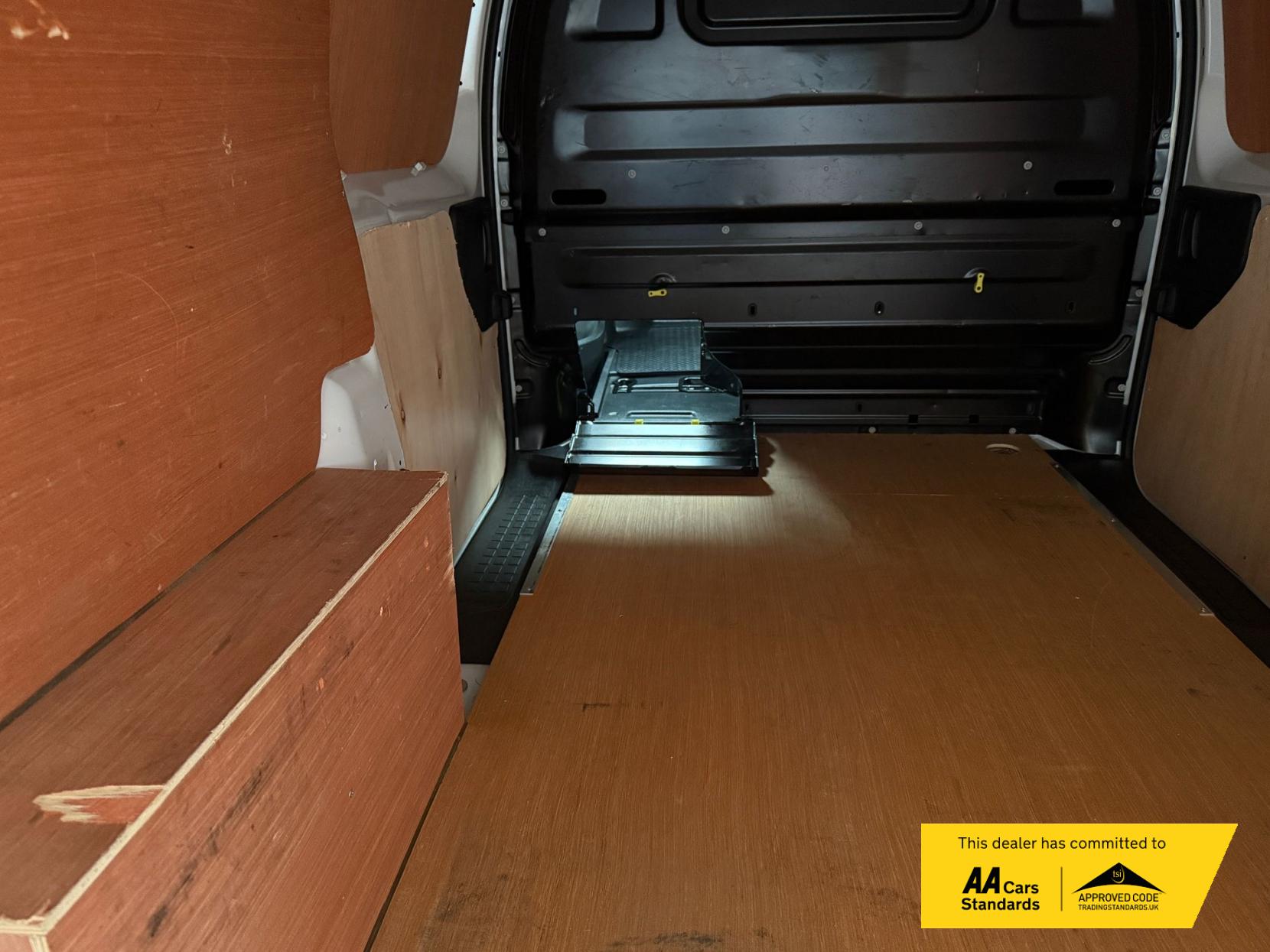 Vauxhall Vivaro 1.5 Turbo D 2900 Pro Panel Van 6dr Diesel Manual L2 H1 Euro 6 (s/s) (100 ps)