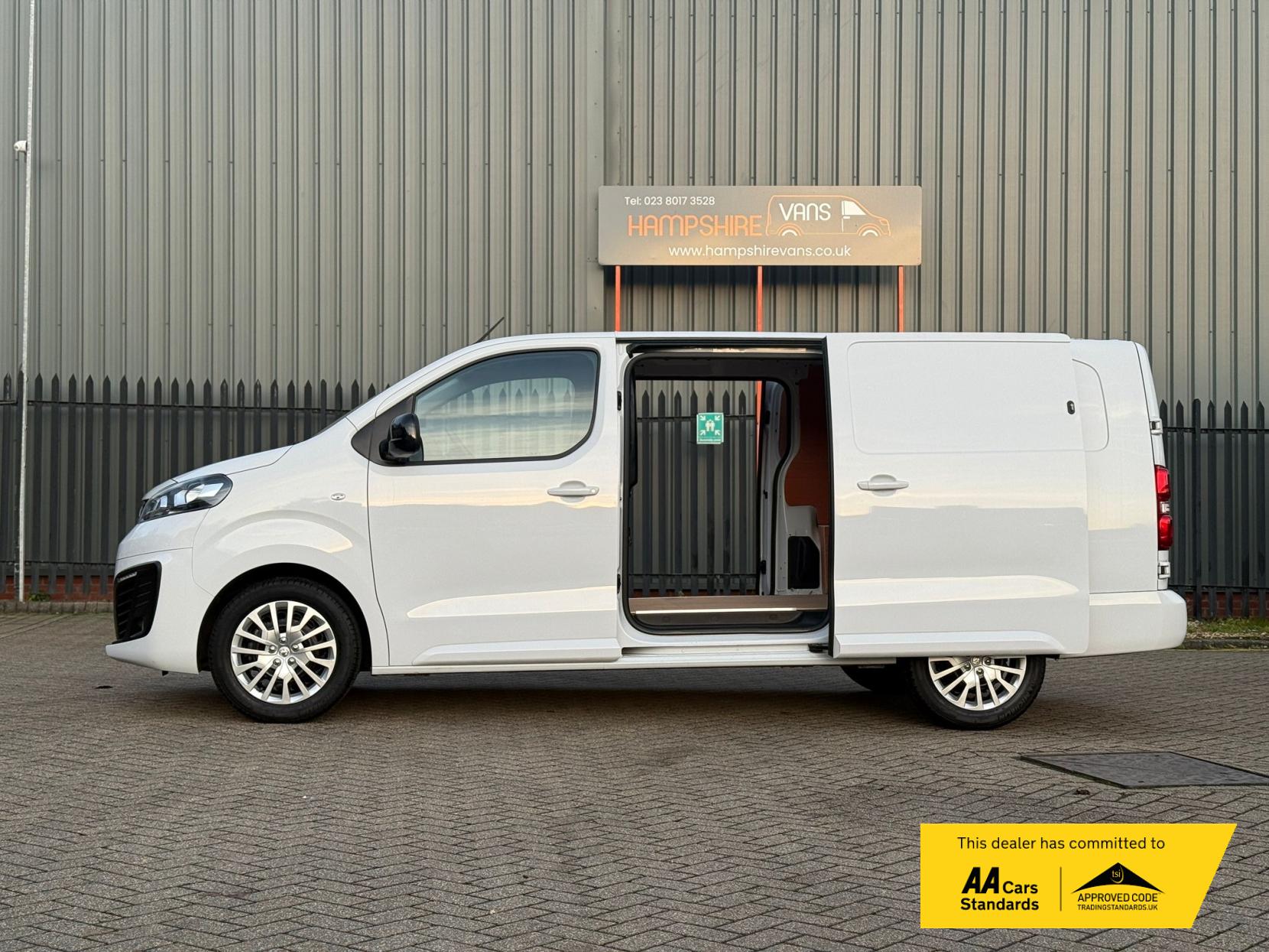 Vauxhall Vivaro 1.5 Turbo D 2900 Pro Panel Van 6dr Diesel Manual L2 H1 Euro 6 (s/s) (100 ps)