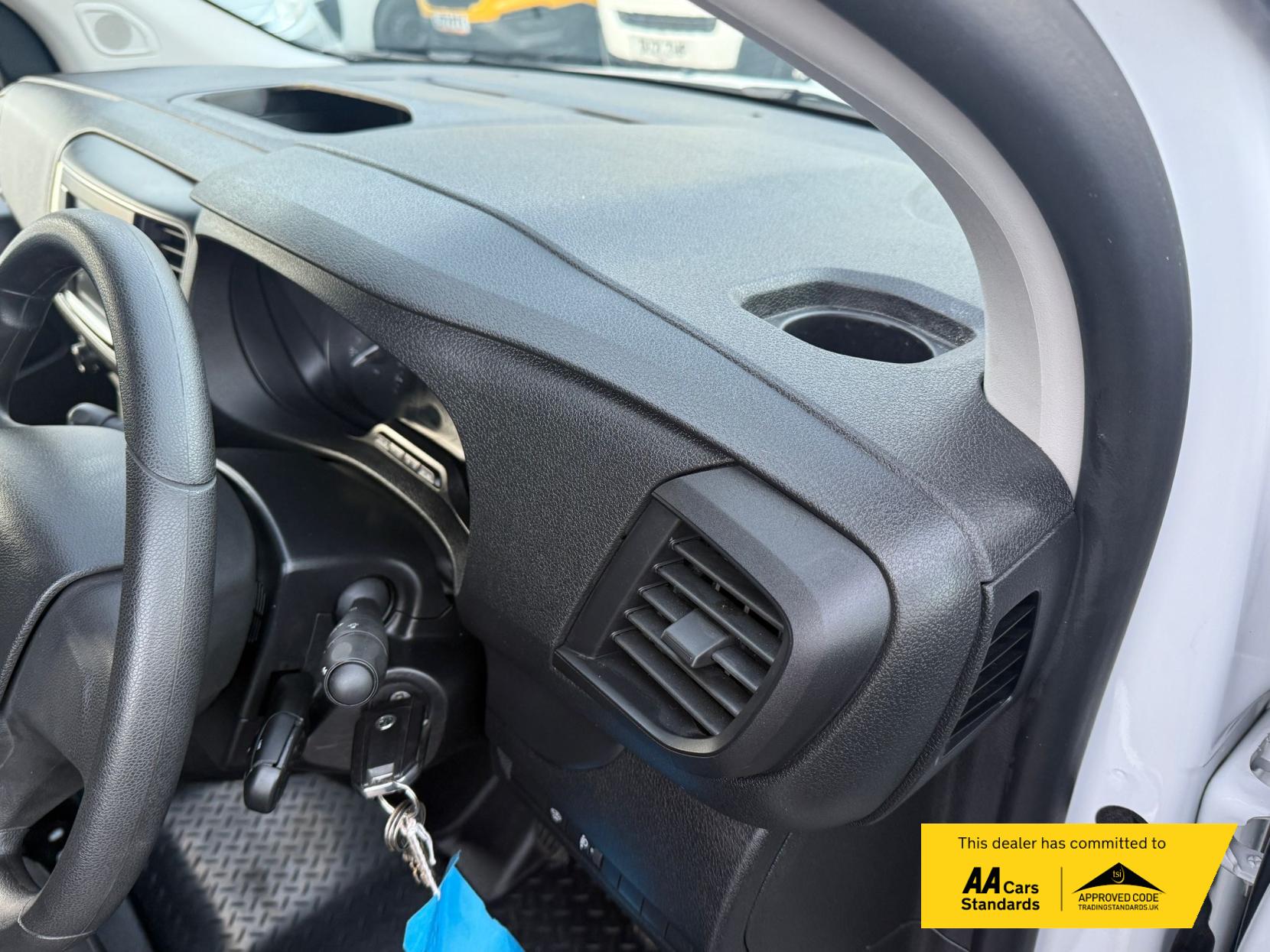 Vauxhall Vivaro 1.5 Turbo D 2900 Pro Panel Van 6dr Diesel Manual L2 H1 Euro 6 (s/s) (100 ps)