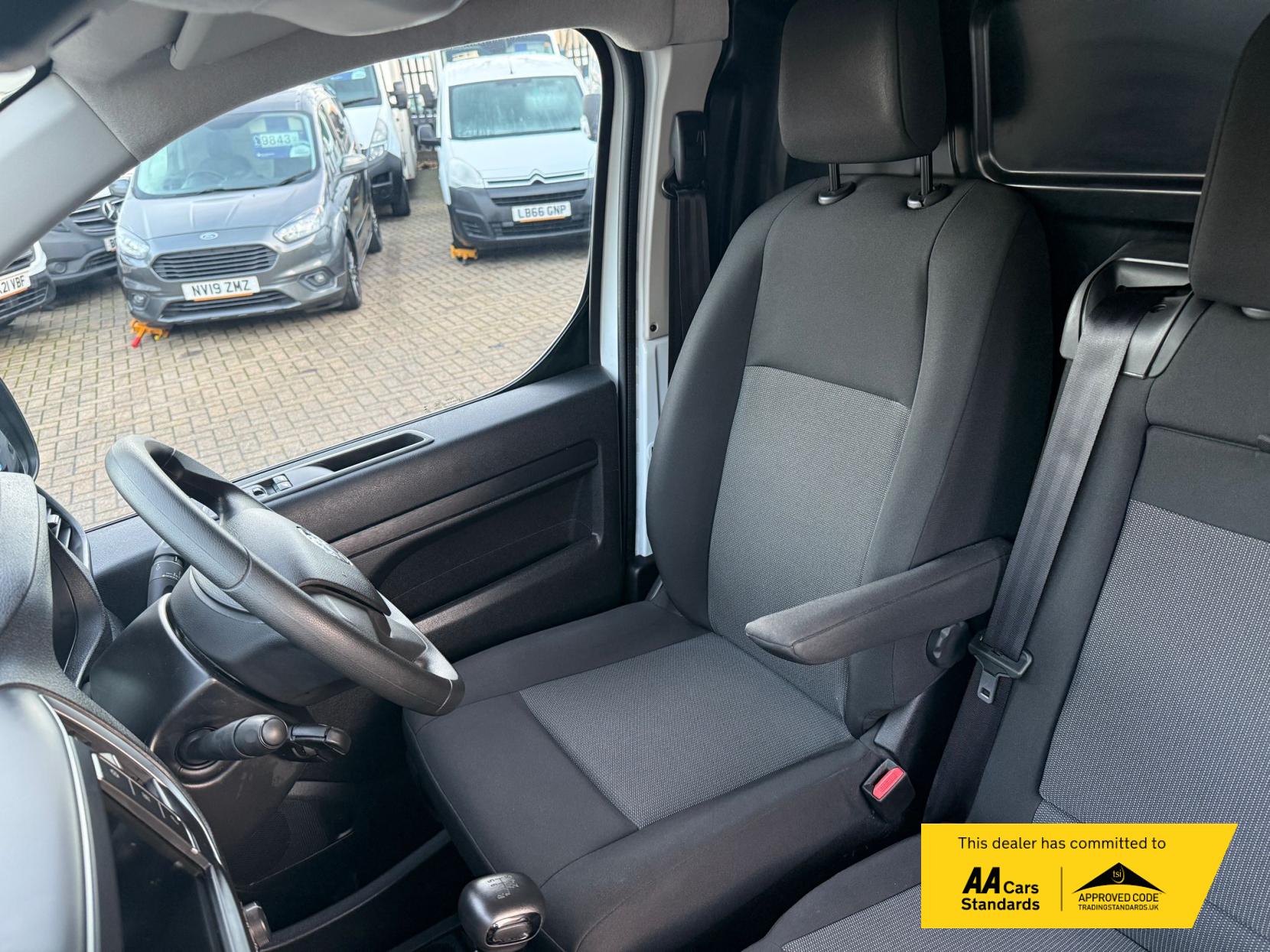 Vauxhall Vivaro 1.5 Turbo D 2900 Pro Panel Van 6dr Diesel Manual L2 H1 Euro 6 (s/s) (100 ps)