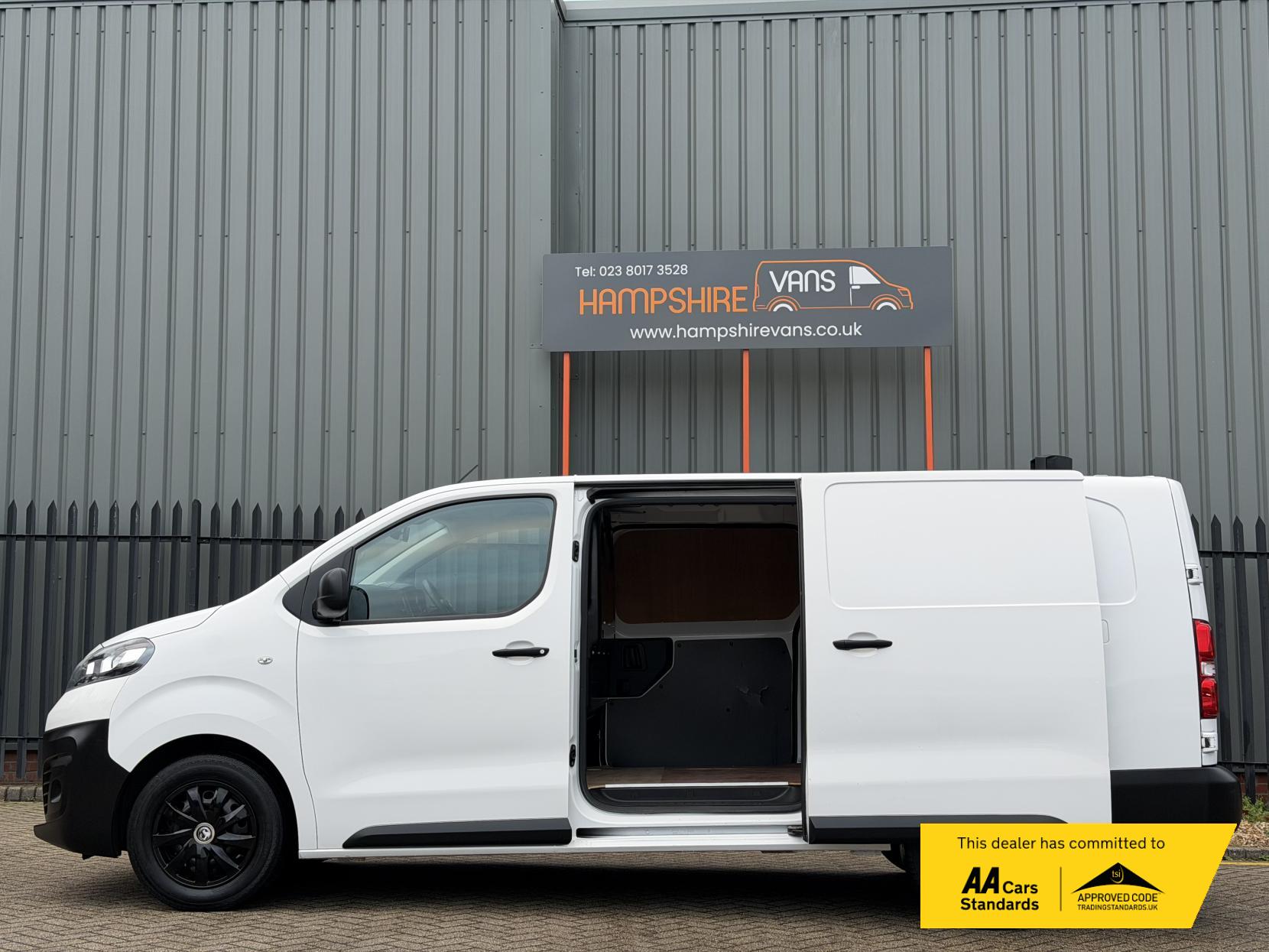 Vauxhall Vivaro 1.5 Turbo D 2900 Dynamic Panel Van 6dr Diesel Manual L2 H1 Euro 6 (s/s) (100 ps)