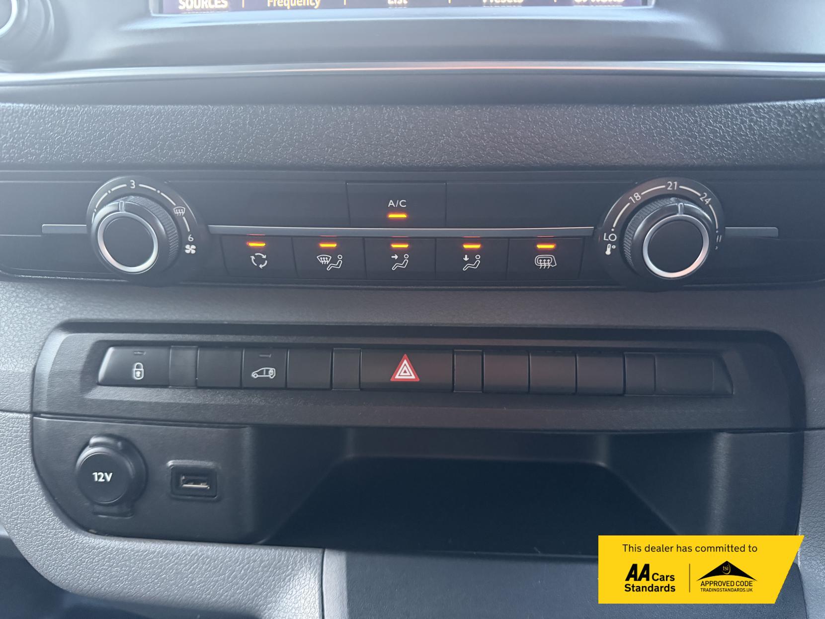 Vauxhall Vivaro 1.5 Turbo D 2900 Dynamic Panel Van 6dr Diesel Manual L2 H1 Euro 6 (s/s) (100 ps)