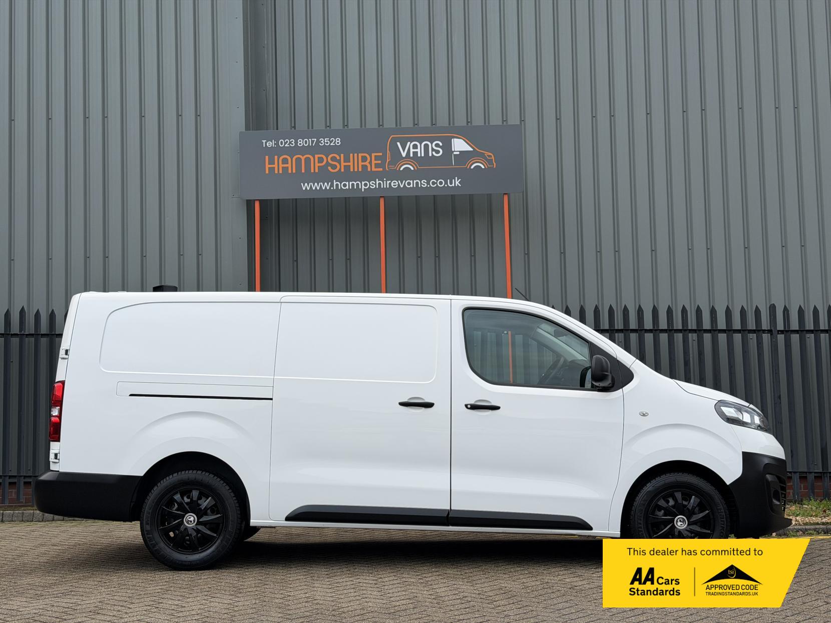 Vauxhall Vivaro 1.5 Turbo D 2900 Dynamic Panel Van 6dr Diesel Manual L2 H1 Euro 6 (s/s) (100 ps)