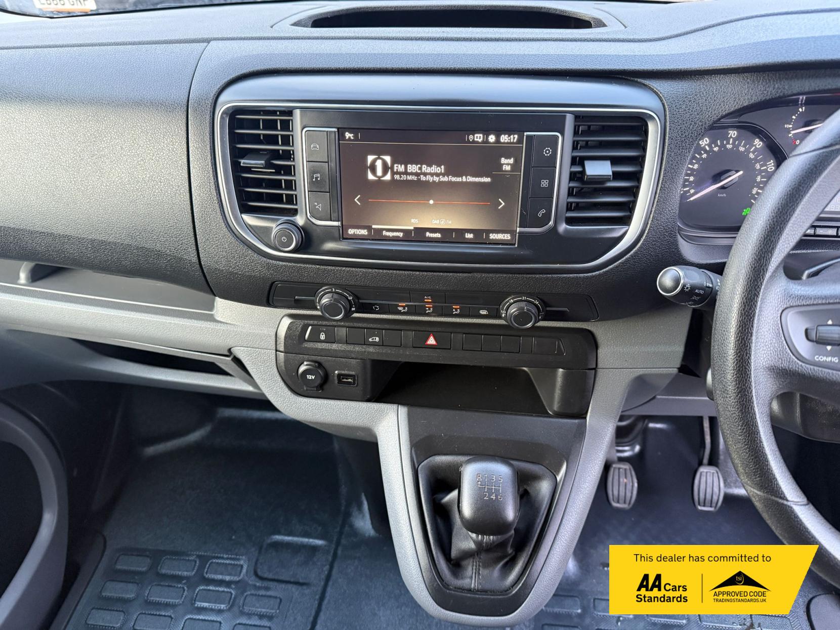 Vauxhall Vivaro 1.5 Turbo D 2900 Dynamic Panel Van 6dr Diesel Manual L2 H1 Euro 6 (s/s) (100 ps)