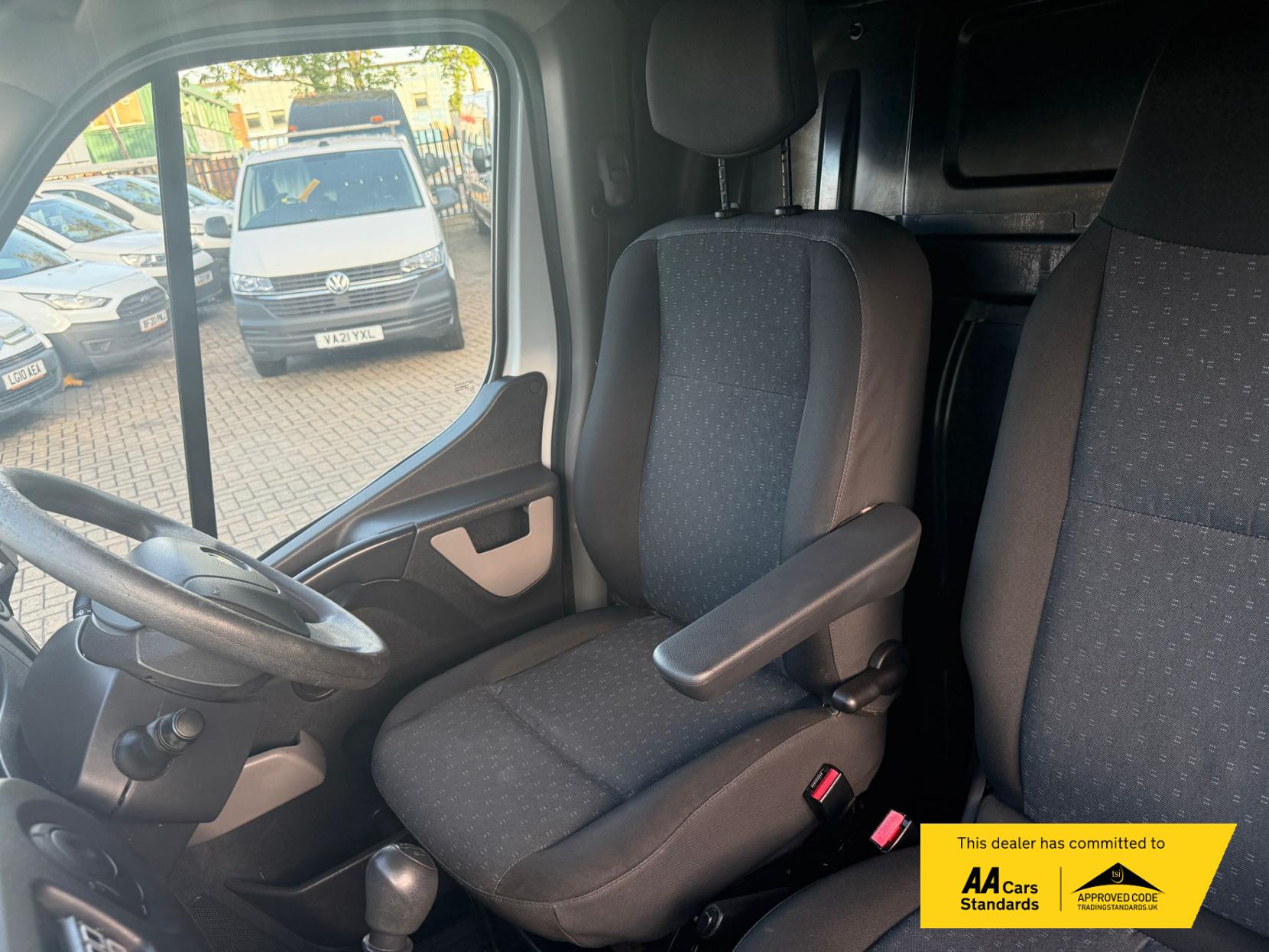 Vauxhall Movano 2.3 CDTi 3500 Panel Van 5dr Diesel Manual FWD L2 H2 Euro 6 (130 ps)