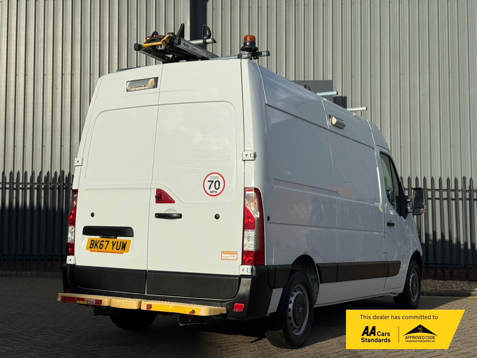 Vauxhall Movano 2.3 CDTi 3500 Panel Van 5dr Diesel Manual FWD L2 H2 Euro 6 (130 ps)