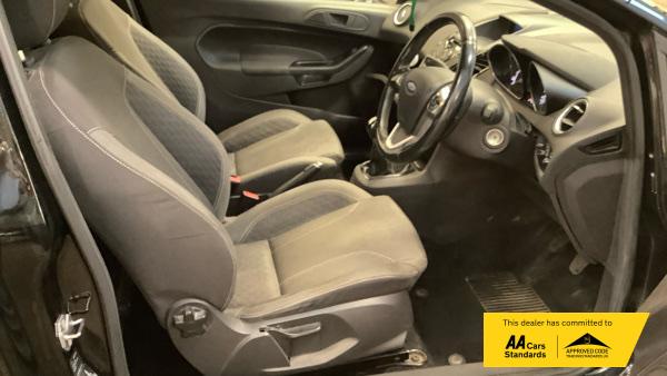 2017 Ford Fiesta Van 1.5 TDCi Sport Panel Van 3dr Diesel Manual (94 g/km, 93.7 bhp) - Thumbnail 7