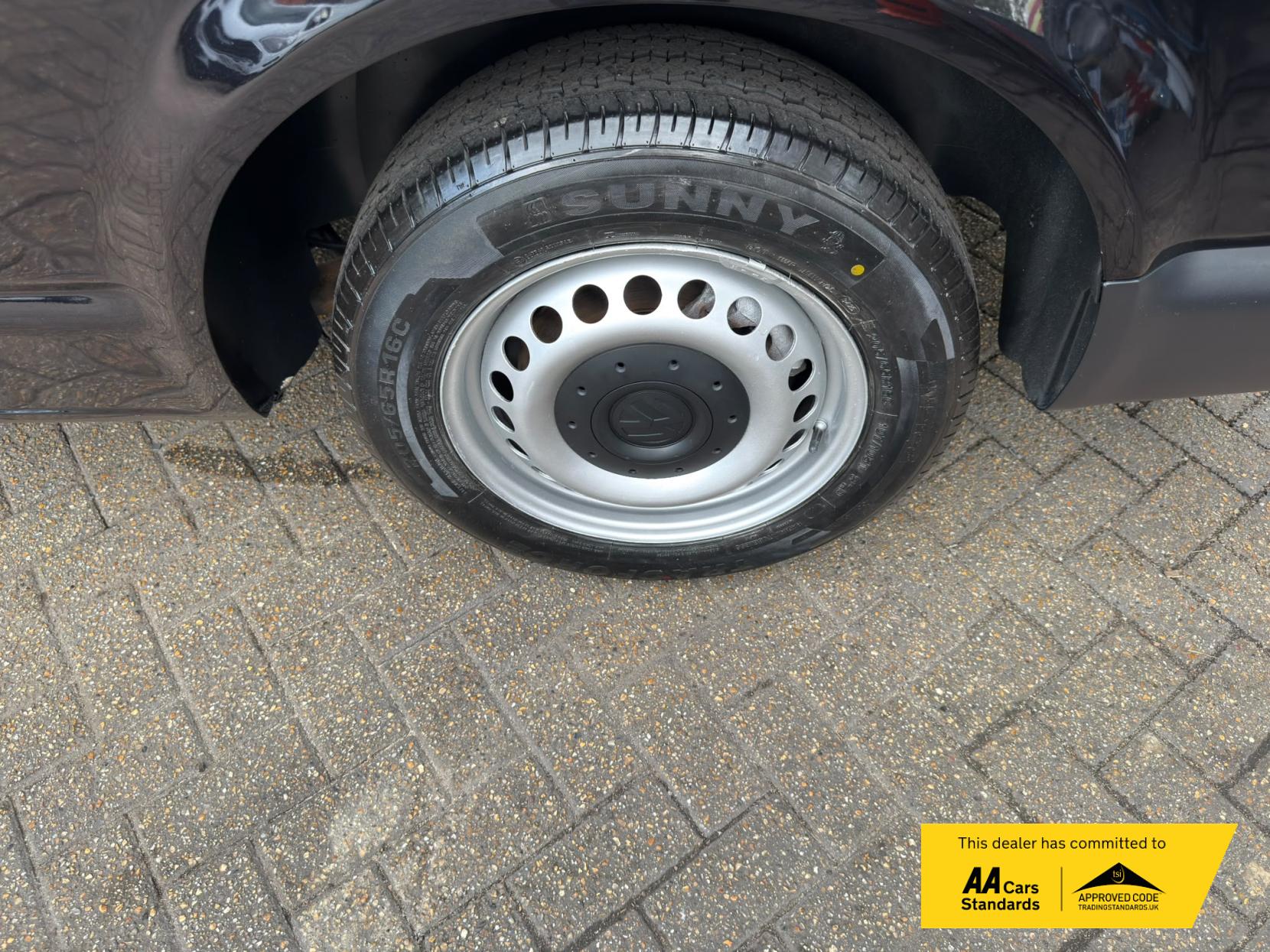 2011 Volkswagen Transporter 2.0 TDI T30 Panel Van 4dr Diesel Manual L3 H1 (203 g/km, 138 bhp) - Thumbnail 45