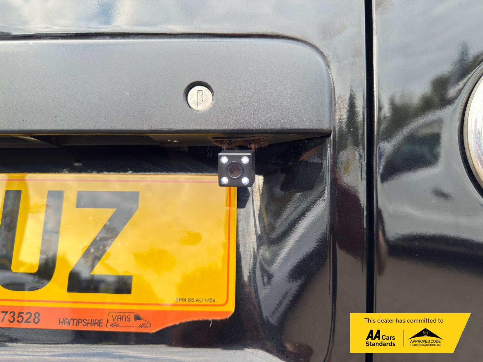 2011 Volkswagen Transporter 2.0 TDI T30 Panel Van 4dr Diesel Manual L3 H1 (203 g/km, 138 bhp) - Thumbnail 10