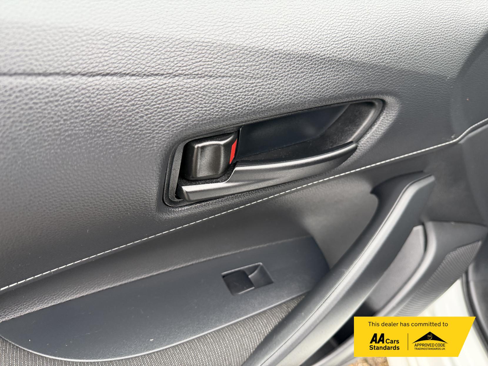 Toyota Corolla 1.8 VVT-h Car Derived Van 5dr Petrol Hybrid CVT Euro 6 (s/s) (140 ps)