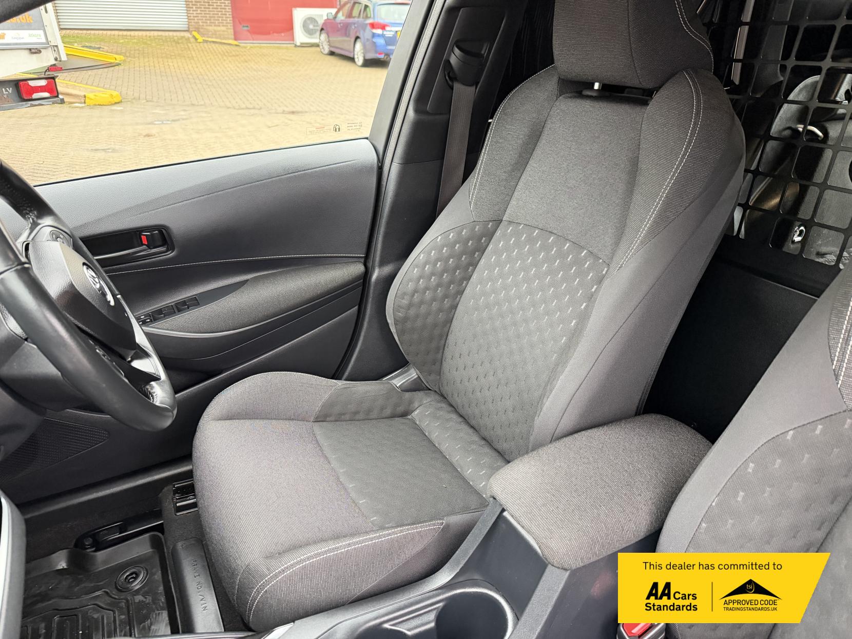 Toyota Corolla 1.8 VVT-h Car Derived Van 5dr Petrol Hybrid CVT Euro 6 (s/s) (140 ps)