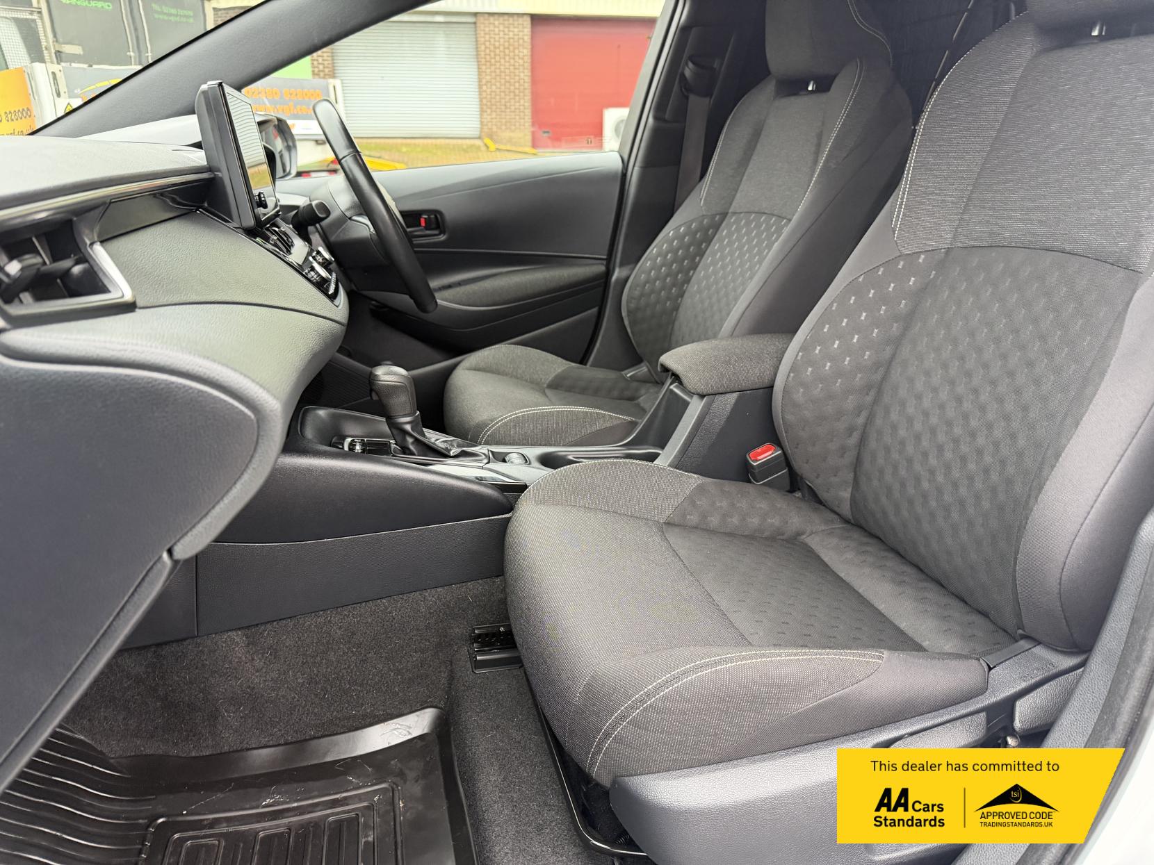 Toyota Corolla 1.8 VVT-h Car Derived Van 5dr Petrol Hybrid CVT Euro 6 (s/s) (140 ps)