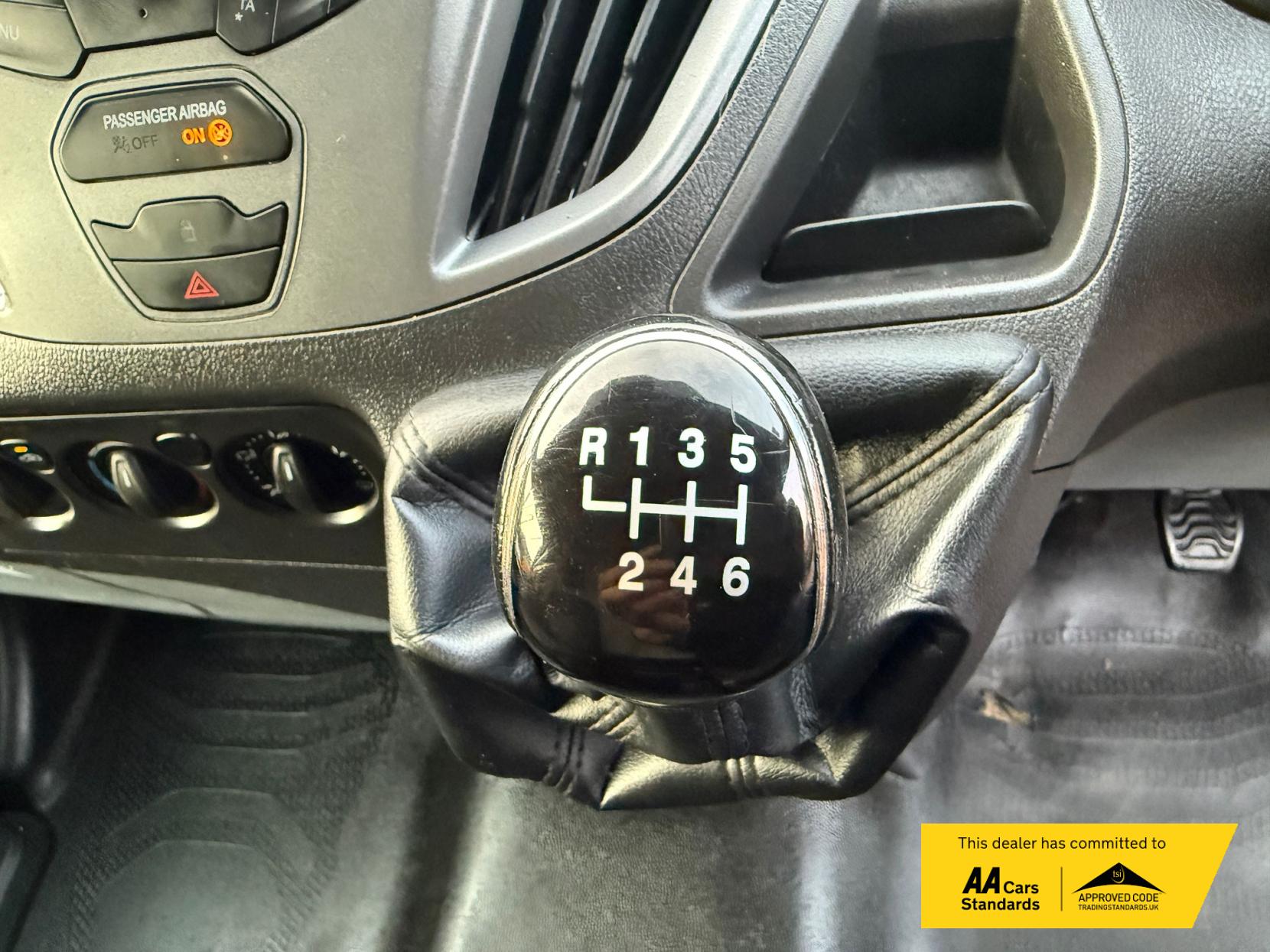 Ford Transit Custom 2.2 TDCi 310 ECOnetic Panel Van 5dr Diesel Manual L1 H1 (162 g/km, 98 bhp)