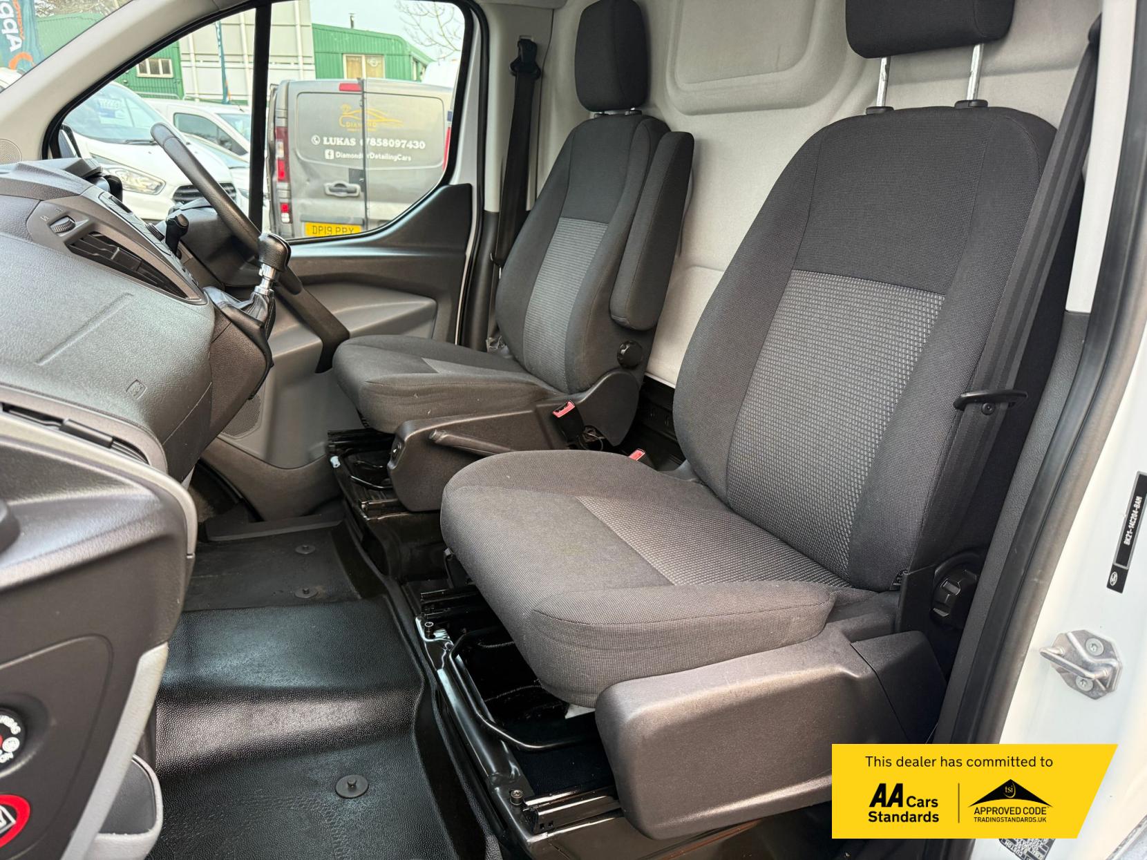 Ford Transit Custom 2.2 TDCi 310 ECOnetic Panel Van 5dr Diesel Manual L1 H1 (162 g/km, 98 bhp)