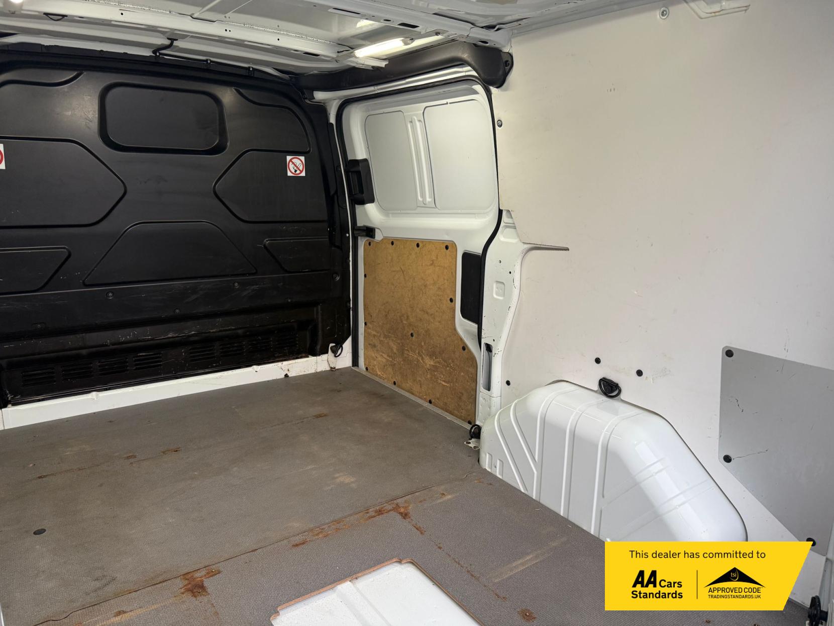 Ford Transit Custom 2.2 TDCi 310 ECOnetic Panel Van 5dr Diesel Manual L1 H1 (162 g/km, 98 bhp)