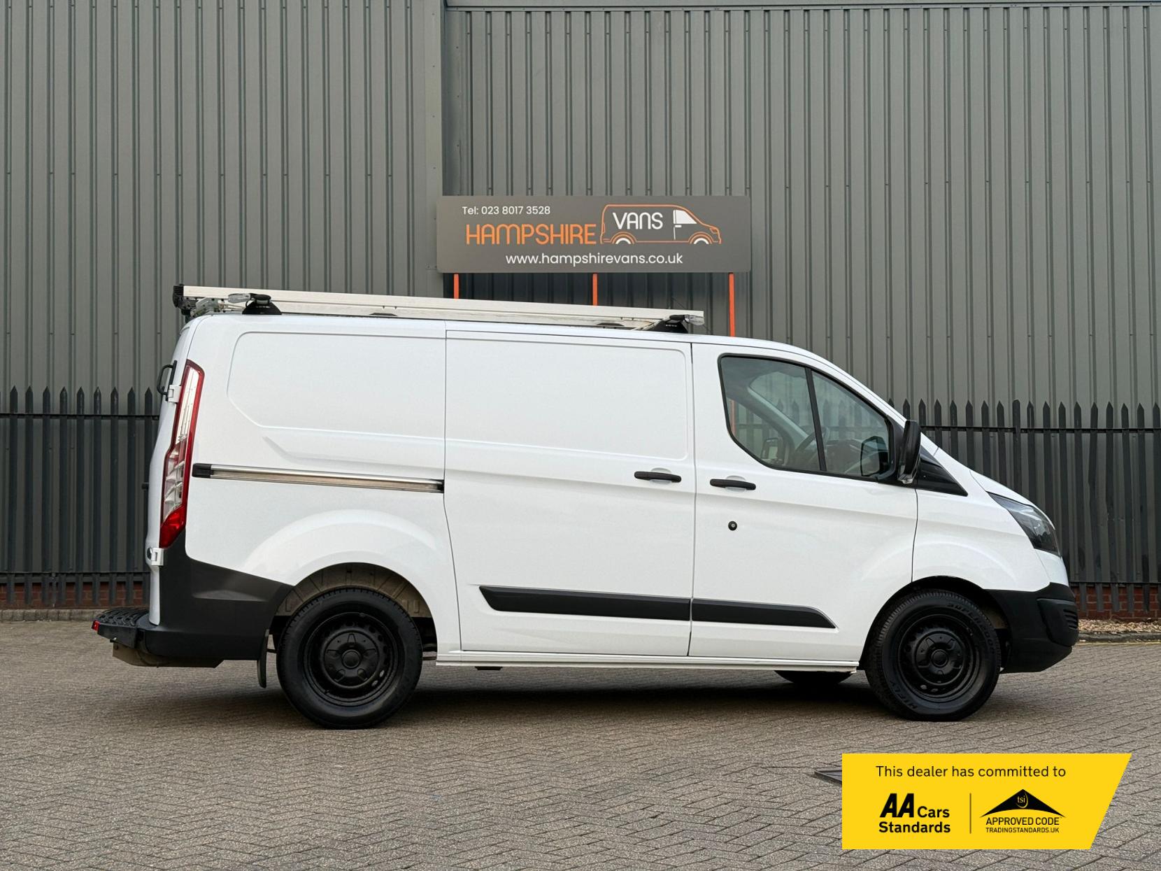 Ford Transit Custom 2.2 TDCi 310 ECOnetic Panel Van 5dr Diesel Manual L1 H1 (162 g/km, 98 bhp)