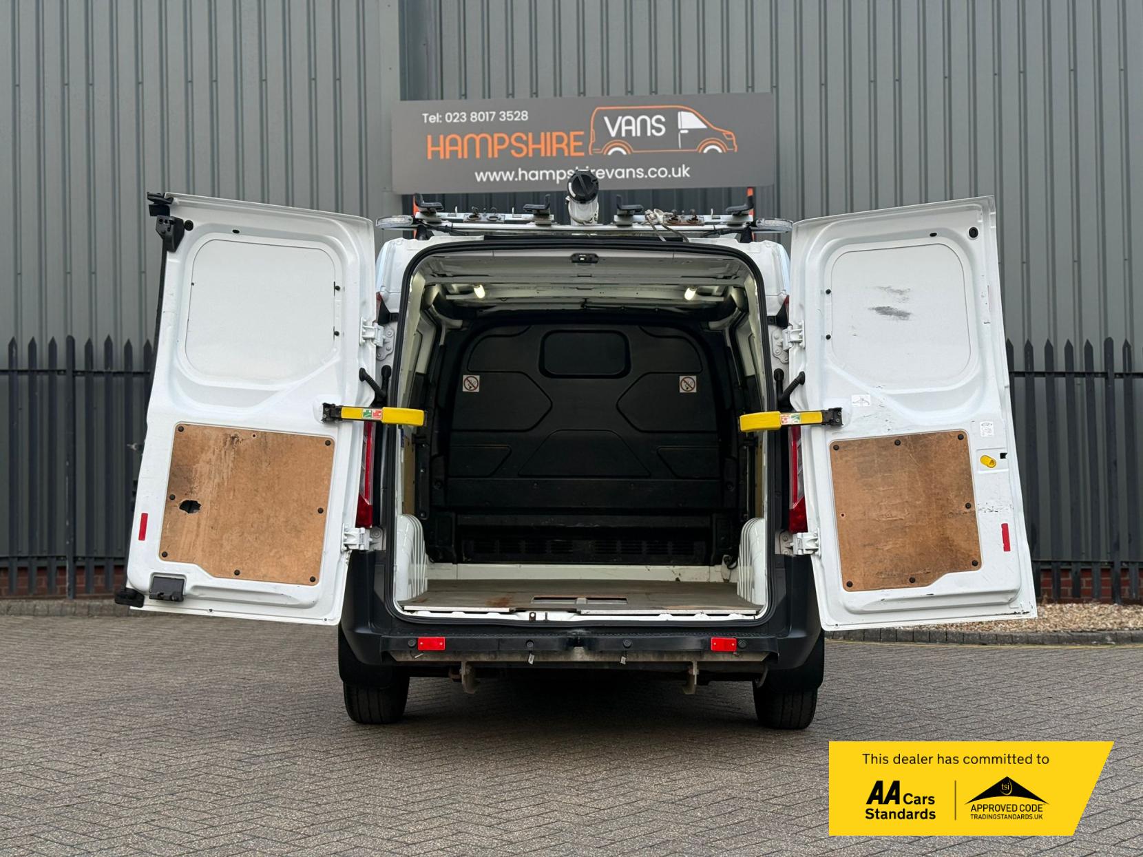 Ford Transit Custom 2.2 TDCi 310 ECOnetic Panel Van 5dr Diesel Manual L1 H1 (162 g/km, 98 bhp)