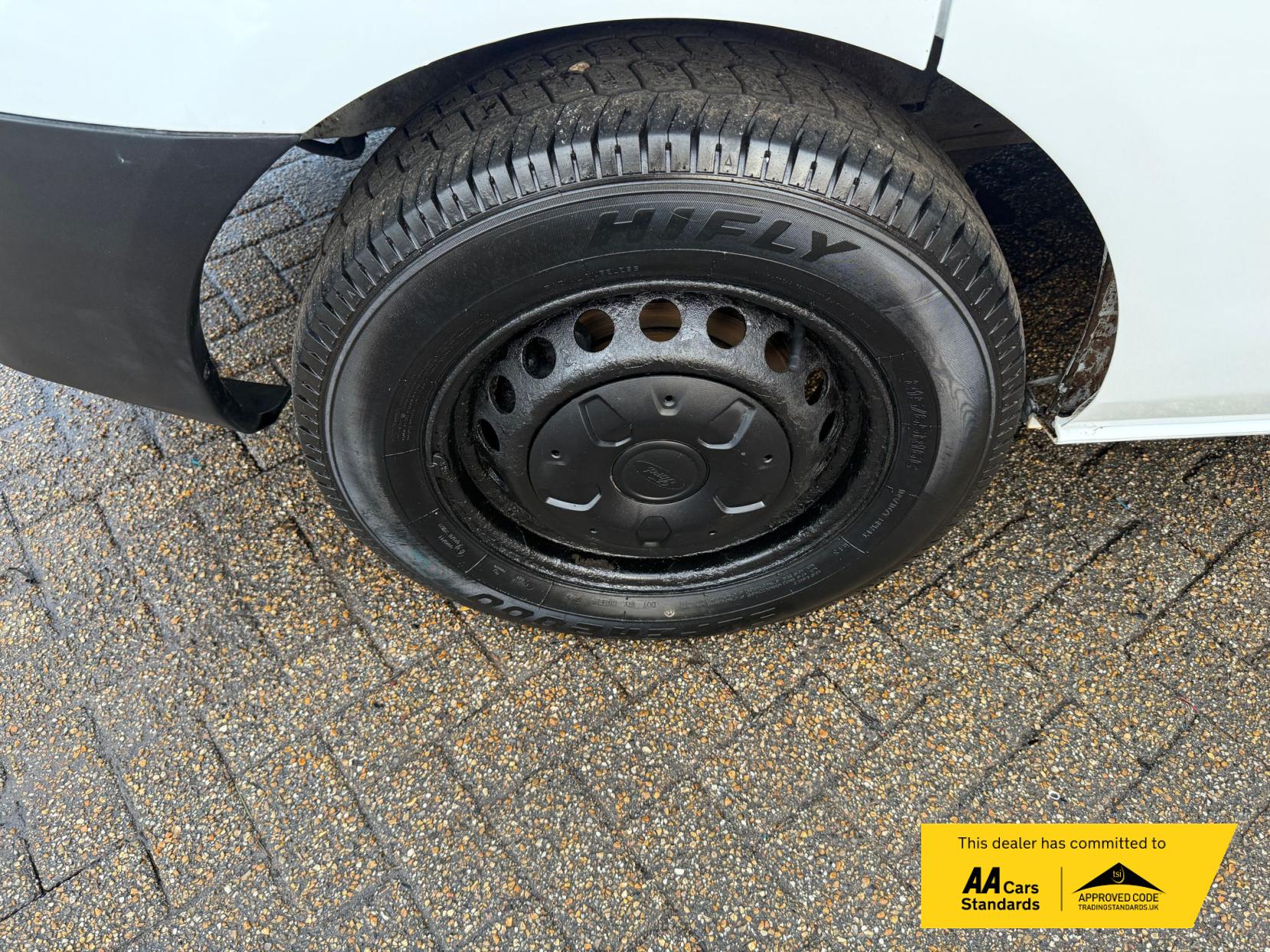 Ford Transit Custom 2.2 TDCi 310 ECOnetic Panel Van 5dr Diesel Manual L1 H1 (162 g/km, 98 bhp)