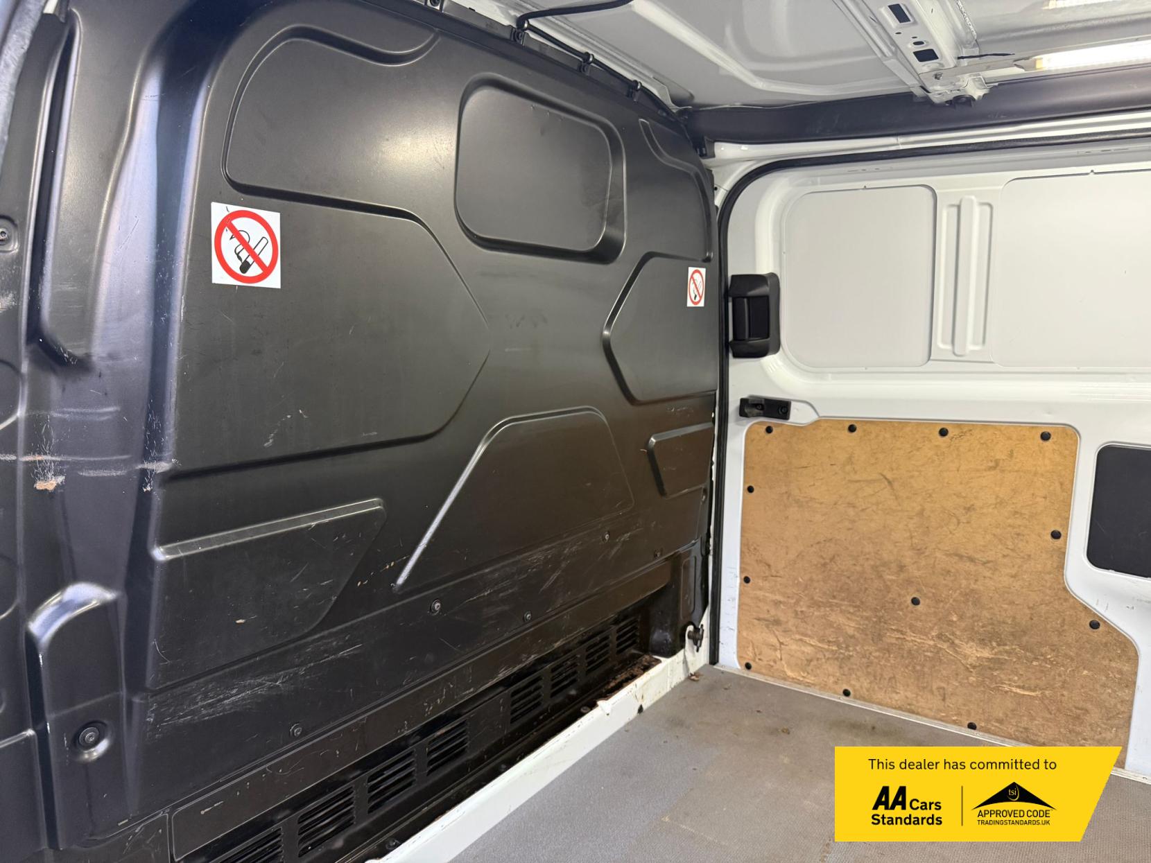 Ford Transit Custom 2.2 TDCi 310 ECOnetic Panel Van 5dr Diesel Manual L1 H1 (162 g/km, 98 bhp)