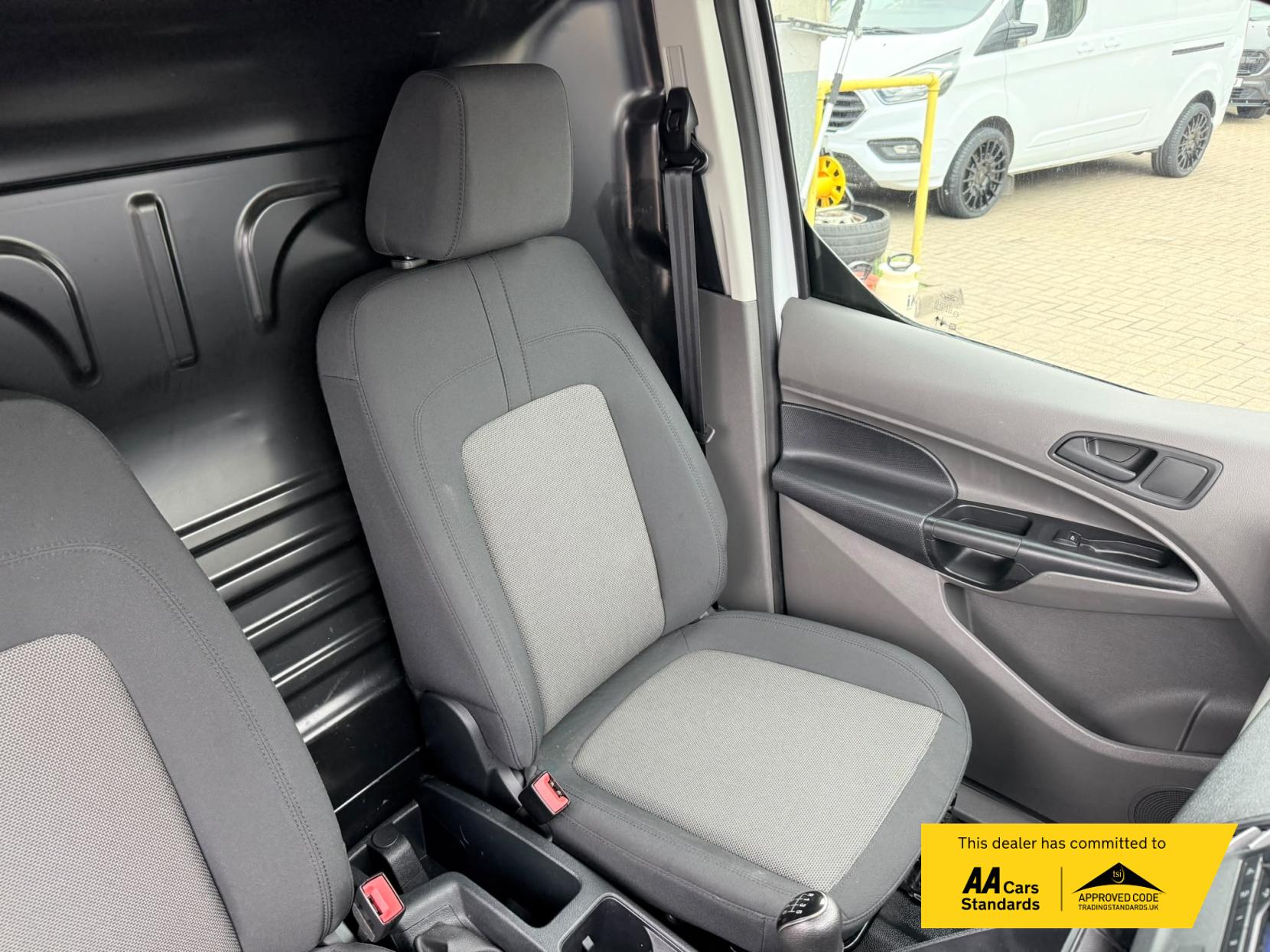 2023 Ford Transit Connect 1.5 220 EcoBlue Leader Panel Van 5dr Diesel Manual L1 Euro 6 (s/s) (100 ps) - Thumbnail 18