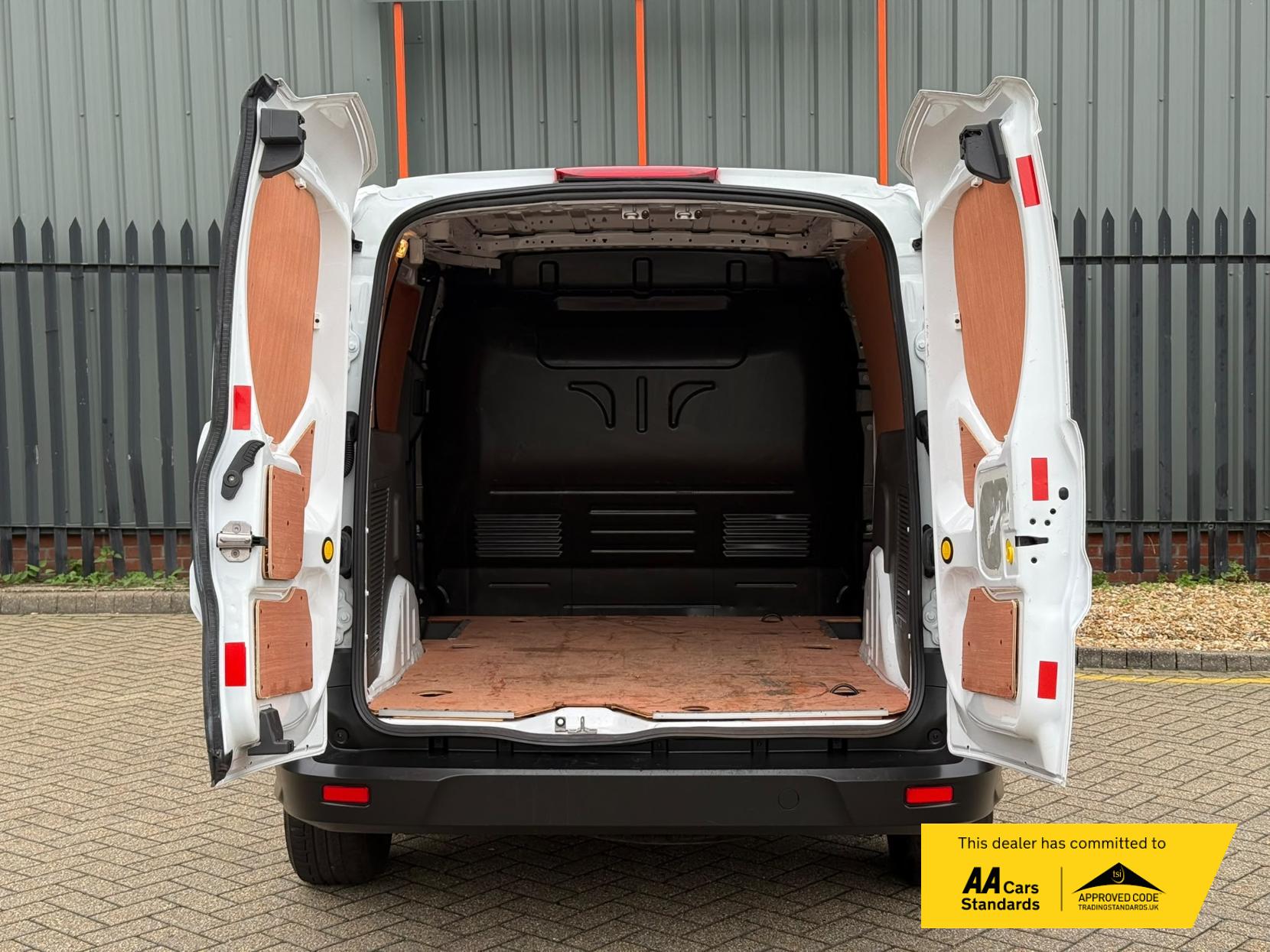 2023 Ford Transit Connect 1.5 220 EcoBlue Leader Panel Van 5dr Diesel Manual L1 Euro 6 (s/s) (100 ps) - Thumbnail 10