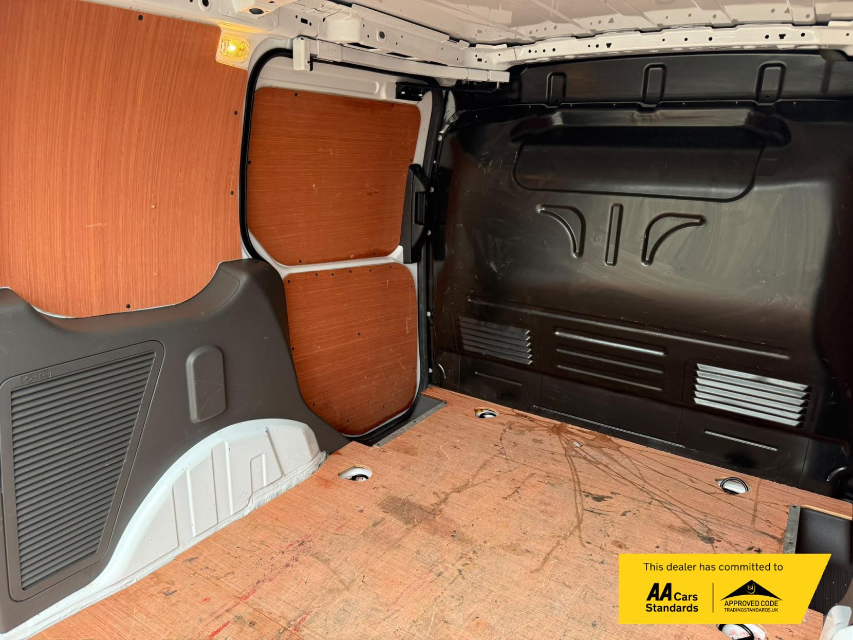 2023 Ford Transit Connect 1.5 220 EcoBlue Leader Panel Van 5dr Diesel Manual L1 Euro 6 (s/s) (100 ps) - Thumbnail 12